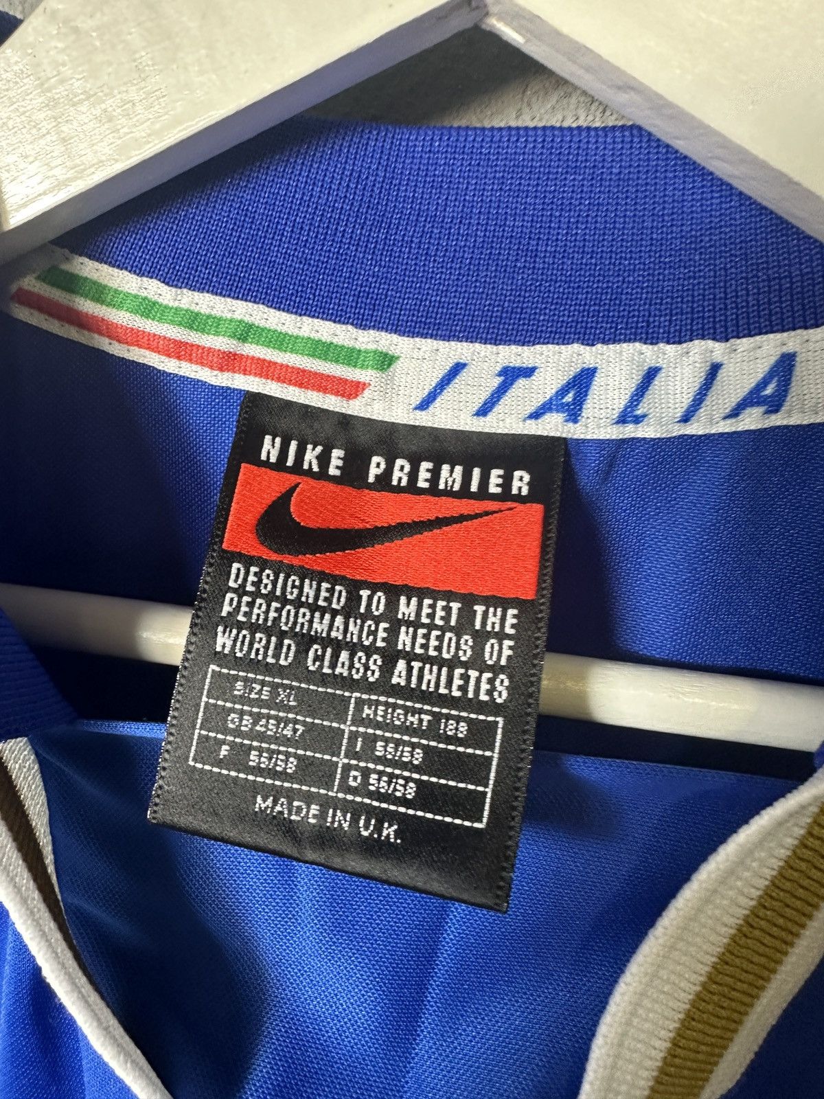 Nike × Vintage Italy Italia 1996-1997 Home Football Shirt Jersey Nike Retro Size US XL / EU 56 / 4 - 5 Thumbnail