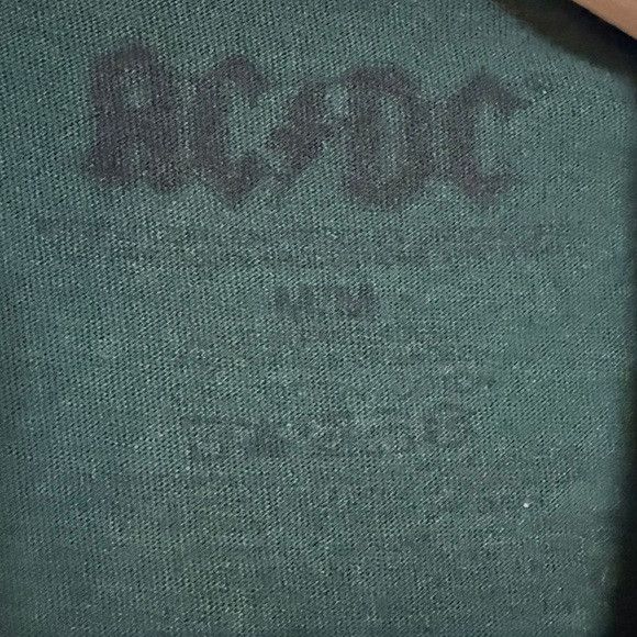 AC/DC AC/DC ’74 Jailbreak Graphic Band T-Shirt Men’s Size M Size US M / EU 48-50 / 2 - 5 Thumbnail