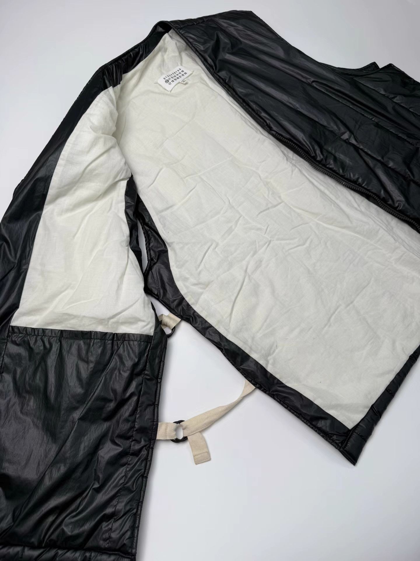 Maison Margiela Maison Margiela Down Vest K20 Size US S / EU 44-46 / 1 - 6 Thumbnail