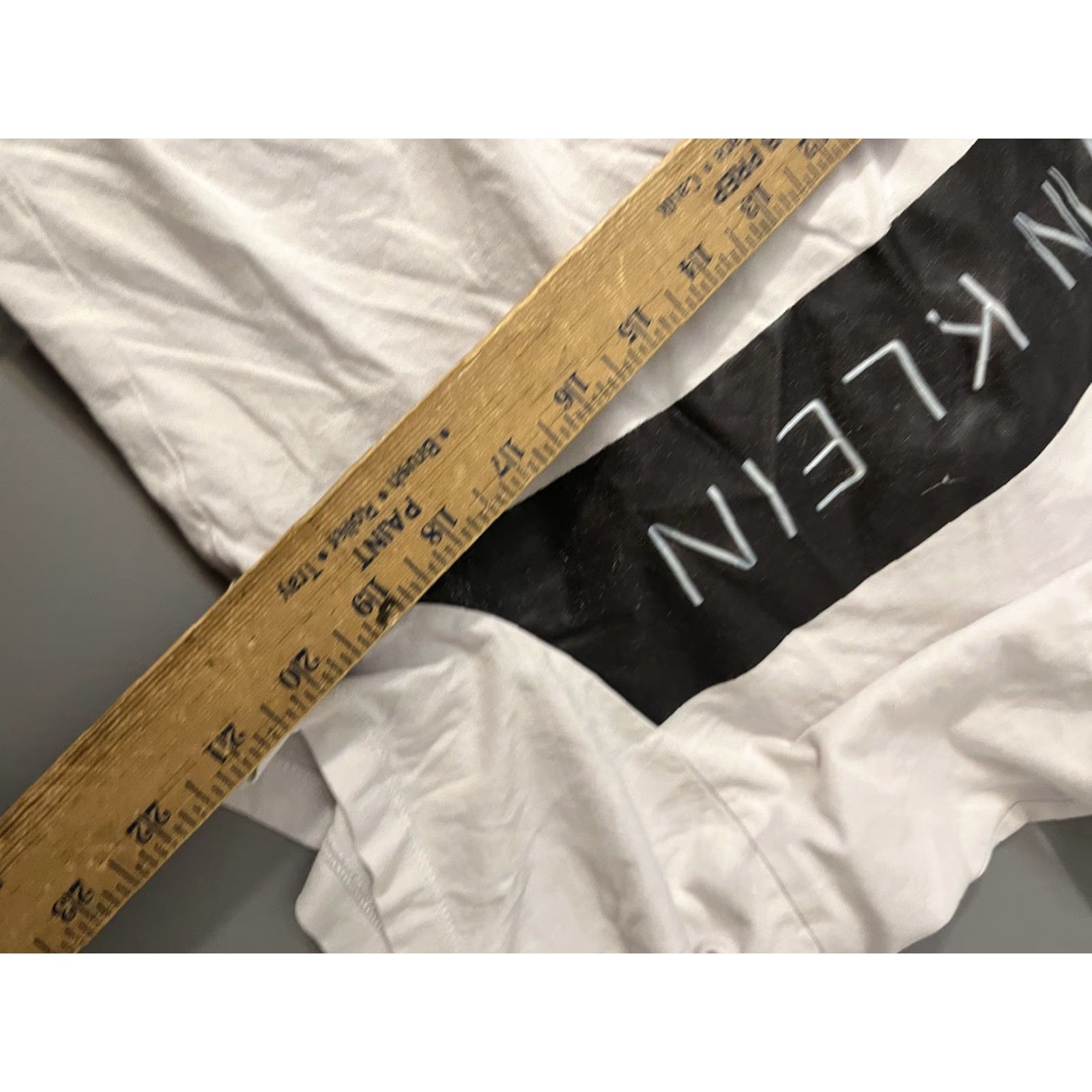 Calvin Klein Calvin Klein T-Shirt Size M White Short Sleeve Crew Neck Graphic Black Shirt Men Regular Logo Size US M / EU 48-50 / 2 - 5 Thumbnail