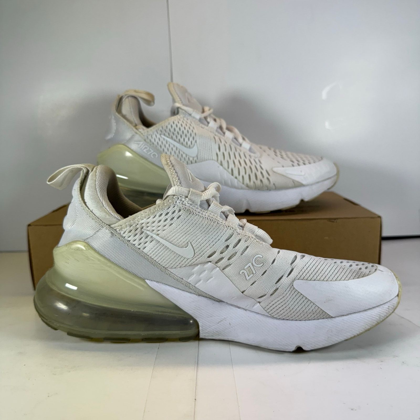 Nike Nike Air Max 270 (GS) 943345-103 White/White Size 5 Youth Size US 5 / IT 35 - 2 Thumbnail