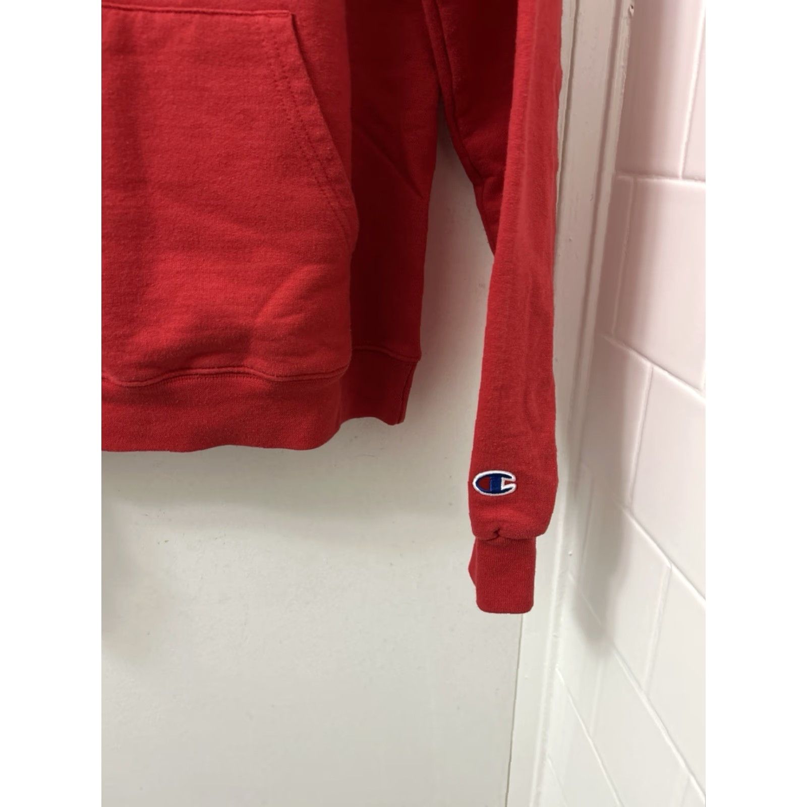 Champion Champion Hoodie Mens Small Red Boston University Pullover L/S Sweatshirt Kangaroo Pocket Graphic Print Hooded Crew Neck Football School Spirit Mens Size US S / EU 44-46 / 1 - 6 Thumbnail