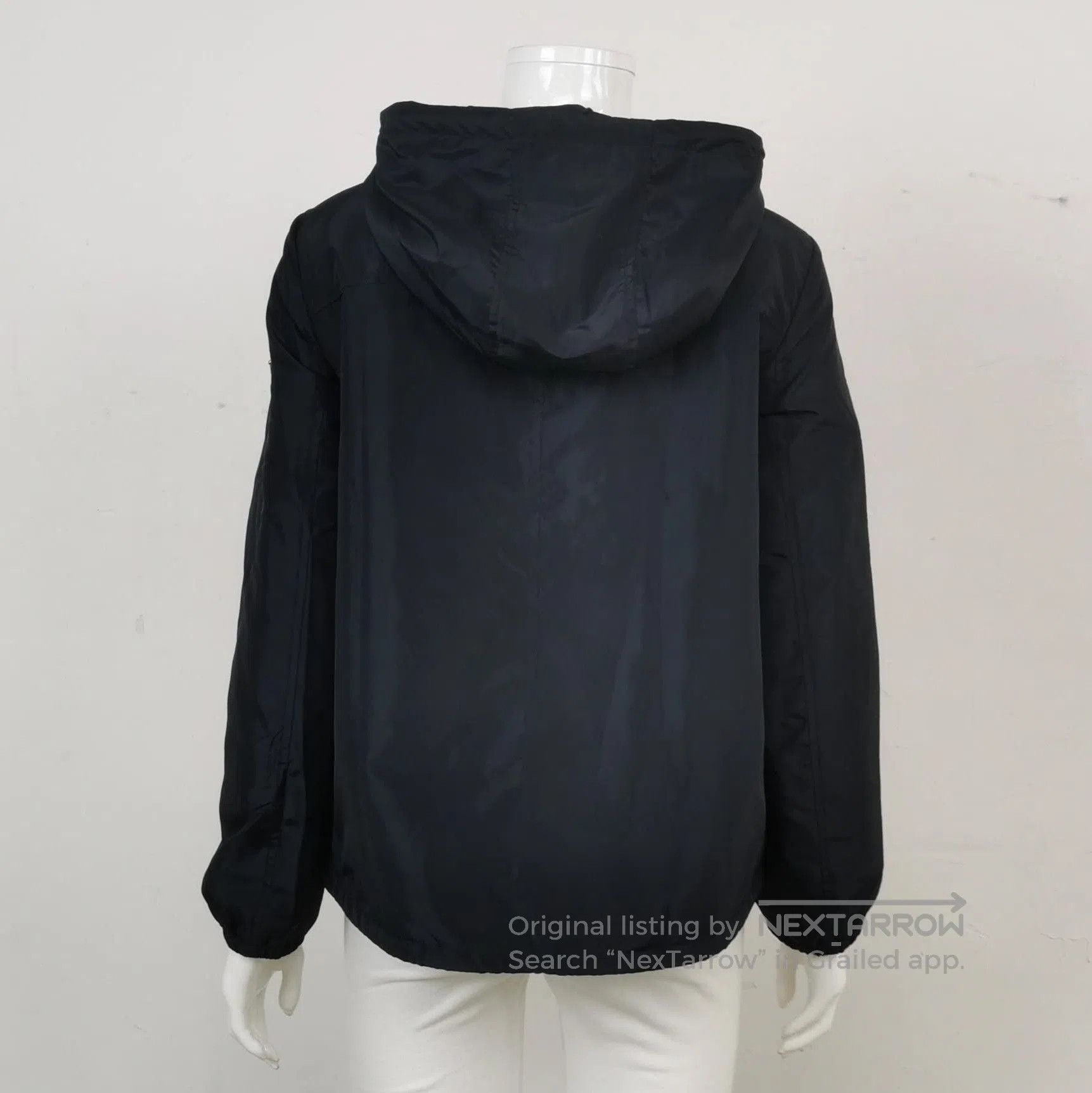 Prada Prada Hooded Long Sleeve Jacket in Black . Size US S / EU 44-46 / 1 - 1 Thumbnail