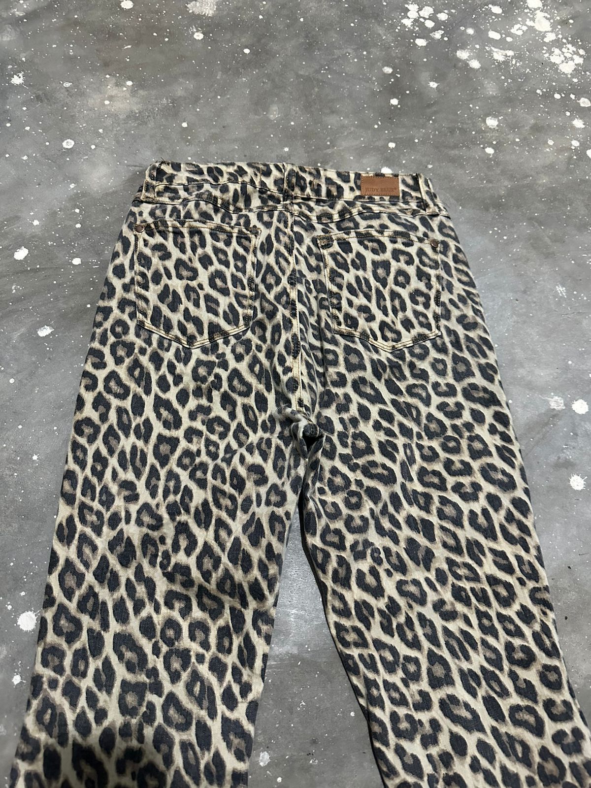 Other Judy Blue Super Flare Leopard Pants Size US 28 / EU 44 - 5 Thumbnail