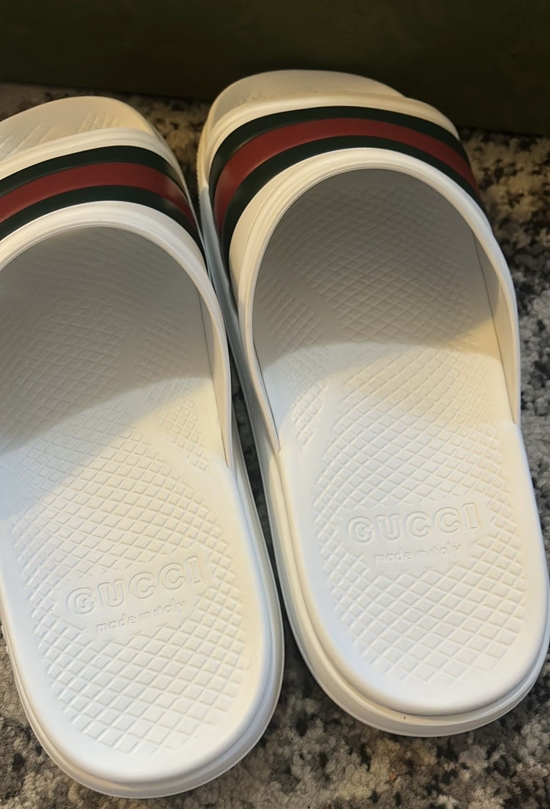 Gucci Gucci Web Slide Sandal size 7 Size US 7 / EU 40 - 4 Thumbnail