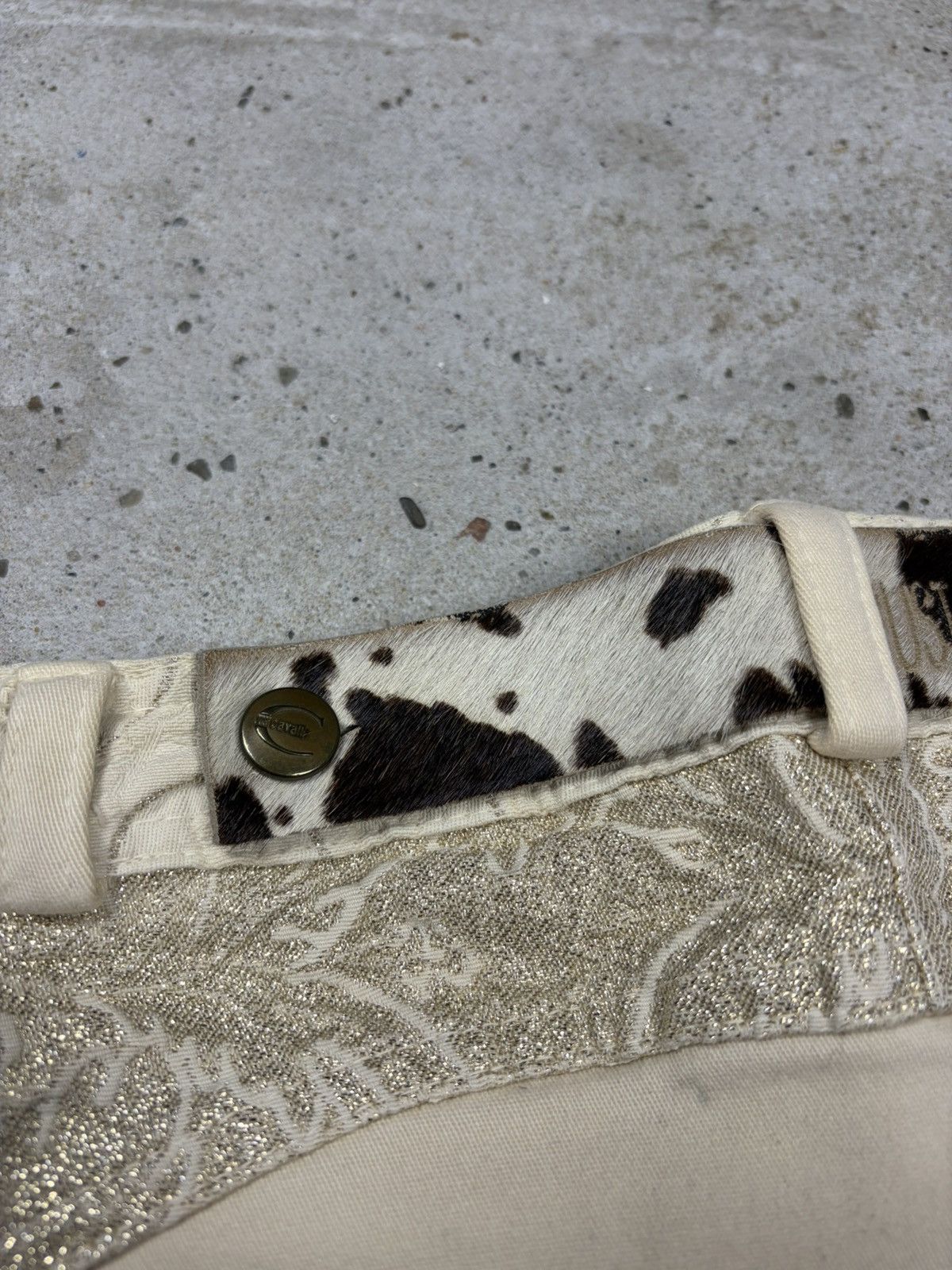 Just Cavalli 2000s Just Cavalli Roberto Beige Gold Mini Skirt Cow Belt Size 32" / US 10 / IT 46 - 12 Thumbnail
