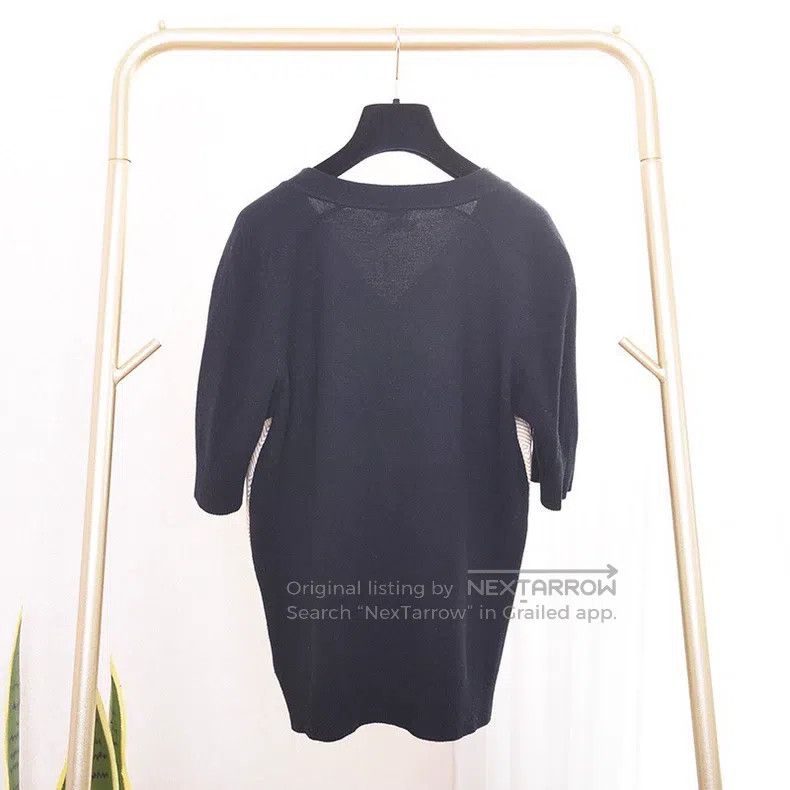 Hermes Hermes Twill silk wing pattern print + cashmere knitted V- Size XS / US 0-2 / IT 36-38 - 2 Thumbnail