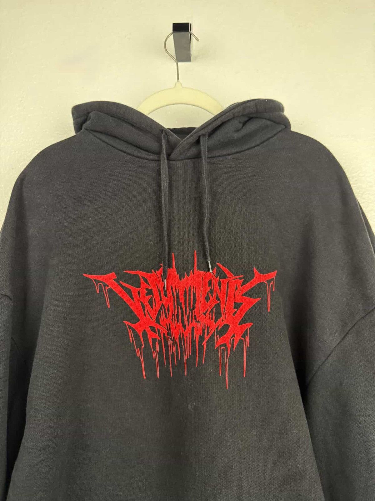 Vetements Vetements Aw17 Heavy Metal Tour Hoodie Size US L / EU 52-54 / 3 - 3 Thumbnail