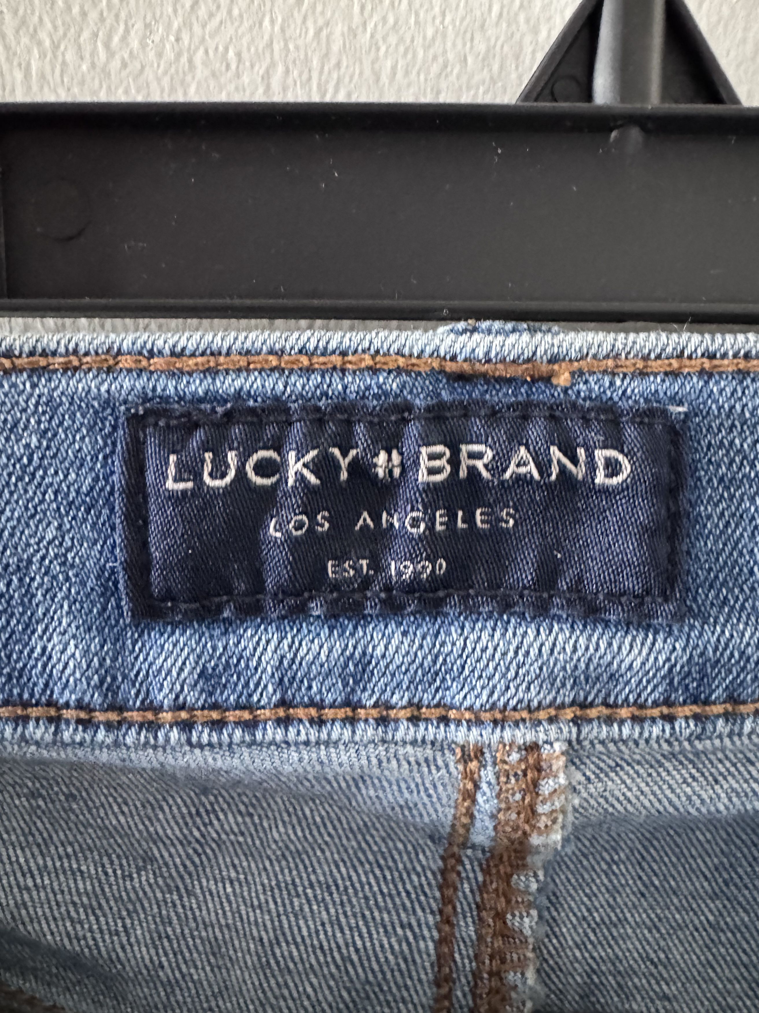Lucky Brand Lucky Brand 411 Athletic Taper 34/32 Mens Size US 34 / EU 50 - 2 Thumbnail