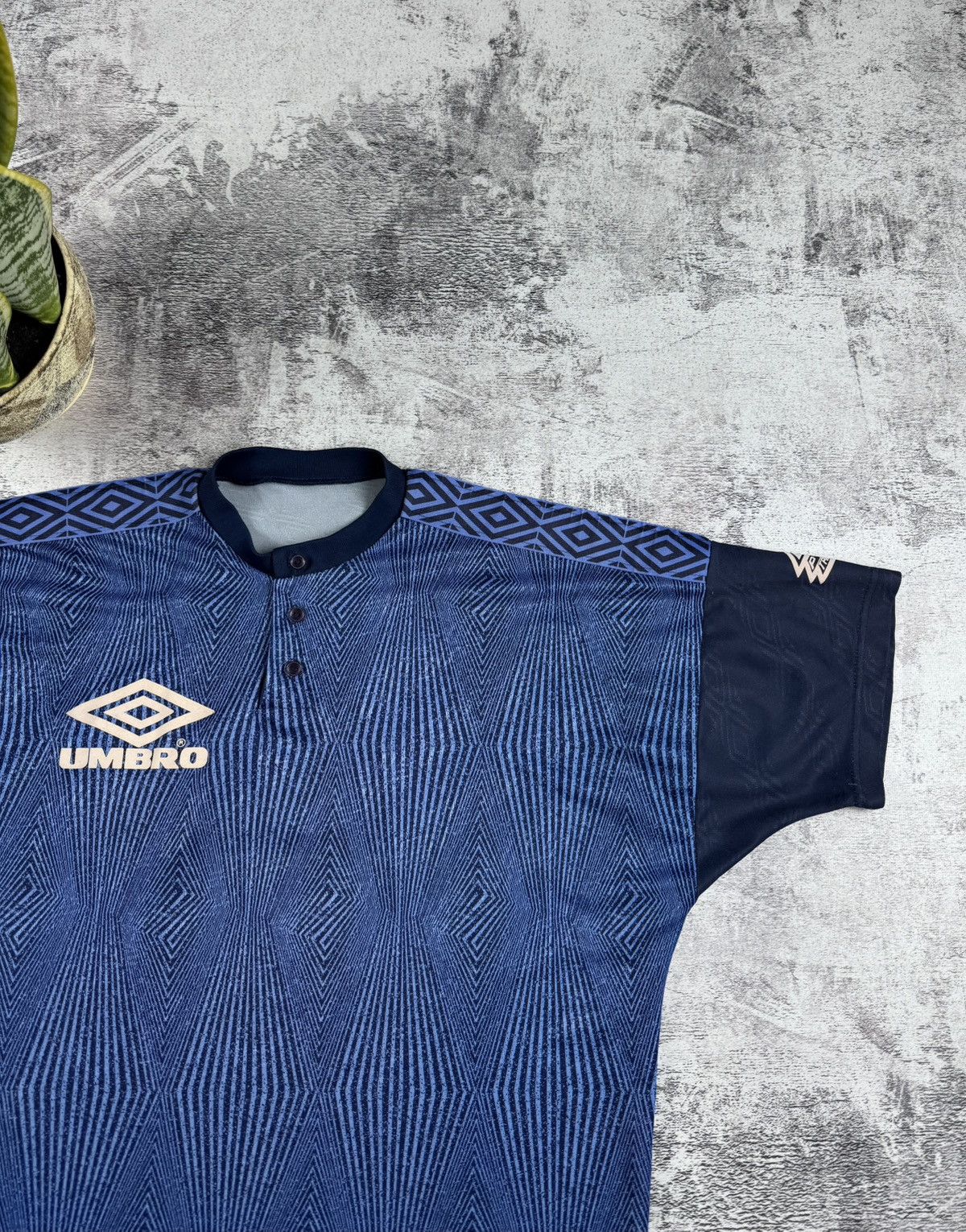 Umbro UMBRO 90S PRO TRAINING 1994/1996 FOOTBALL JERSEY SHIRT TEE Size US M / EU 48-50 / 2 - 6 Thumbnail