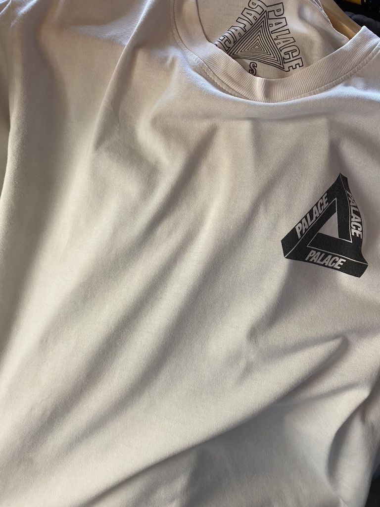 Palace SS2015 Palace Tri Wild Jungle Parrot Ferg Tee Size US S / EU 44-46 / 1 - 7 Thumbnail