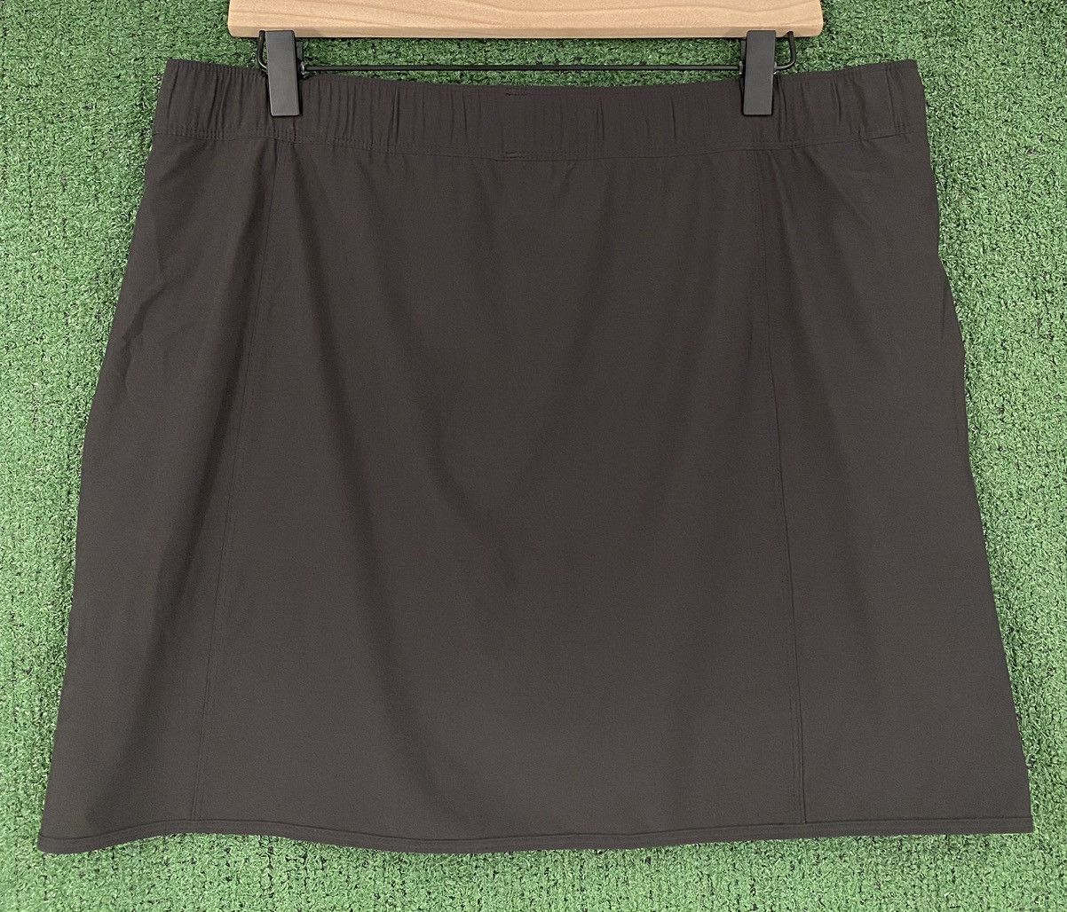 Patagonia Patagonia Fleetwith Black Skort Skirt Women’s Size Large Size 34" / US 12 / IT 48 - 6 Thumbnail
