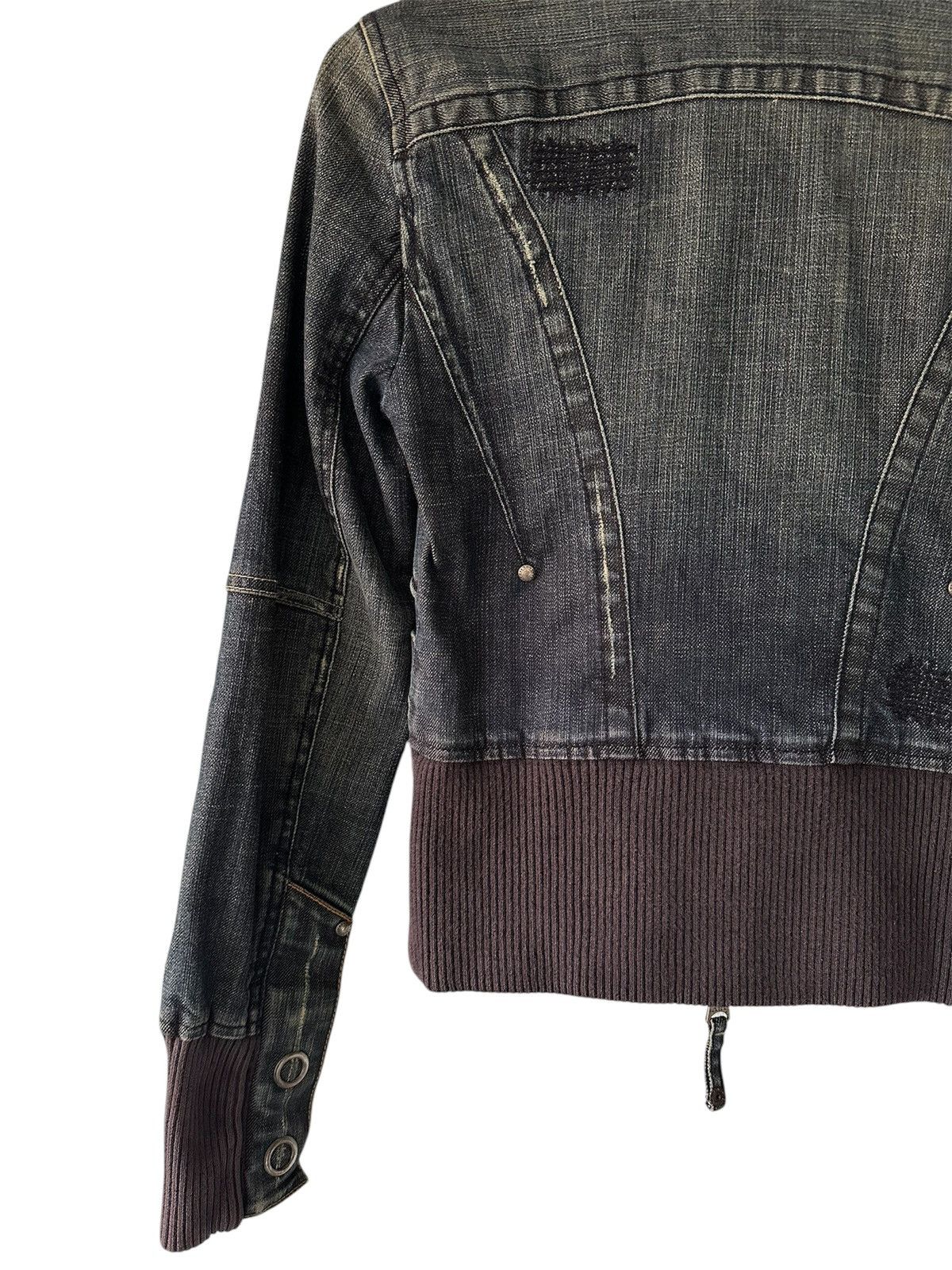 Armani Exchange 2000s VTG DISTRESSED ARMANI ZIP BUTTON STUDDED DENIM JACKET Size US XS / EU 42 / 0 - 12 Thumbnail