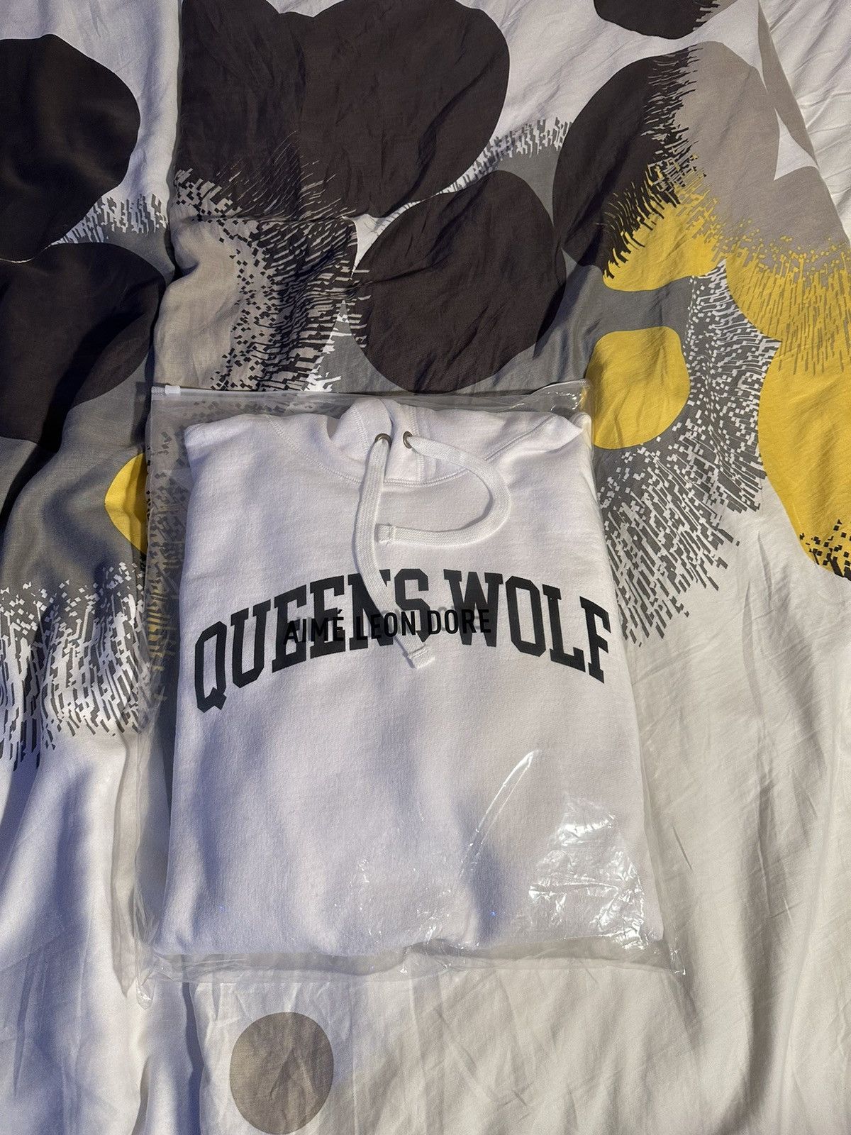 Aime leon Dore x Nas Queens Wolf sweatshirt offer
