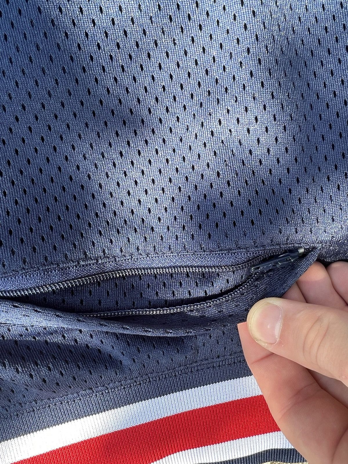 Other Undefeated Mesh Basketball Shorts Navy Red USA Size XL Size US 36 / EU 52 - 5 Thumbnail