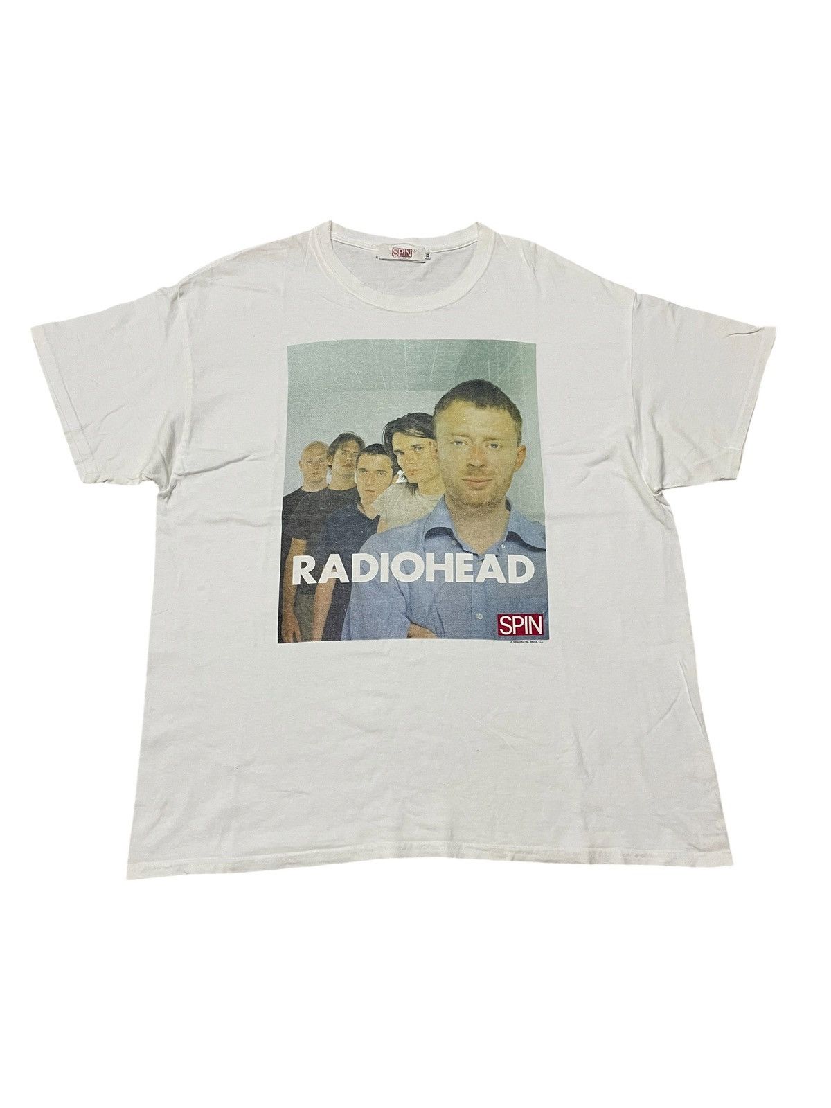 Band Tees Vintage RADIOHEAD Spin Record Tshirt Size US XL / EU 56 / 4 - 1 Thumbnail