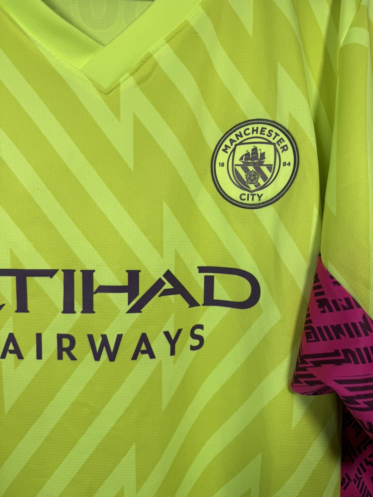 Puma × Vintage Vintage Manchester City 2023/24 GK3 Puma Soccer Jersey 3XL Size US XXL / EU 58 / 5 - 7 Thumbnail