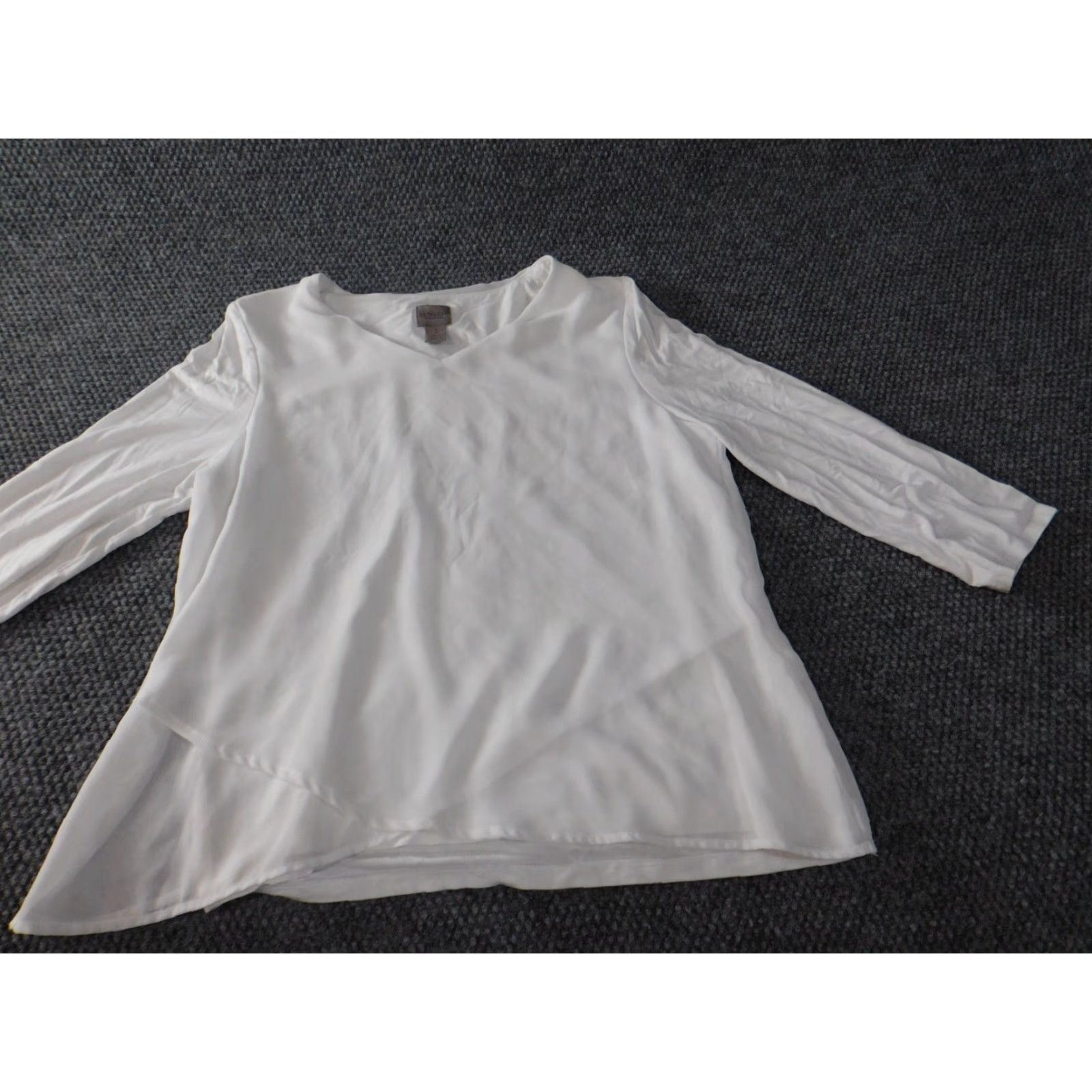 Vintage Chicos Blouse Shirt Womens 1 White V-Neck Pullover Stretch Rayon Polyester Spandex Knit Casual Regular Long Sleeve Classic Basic Polo Size XS / US 0-2 / IT 36-38 - 3 Thumbnail