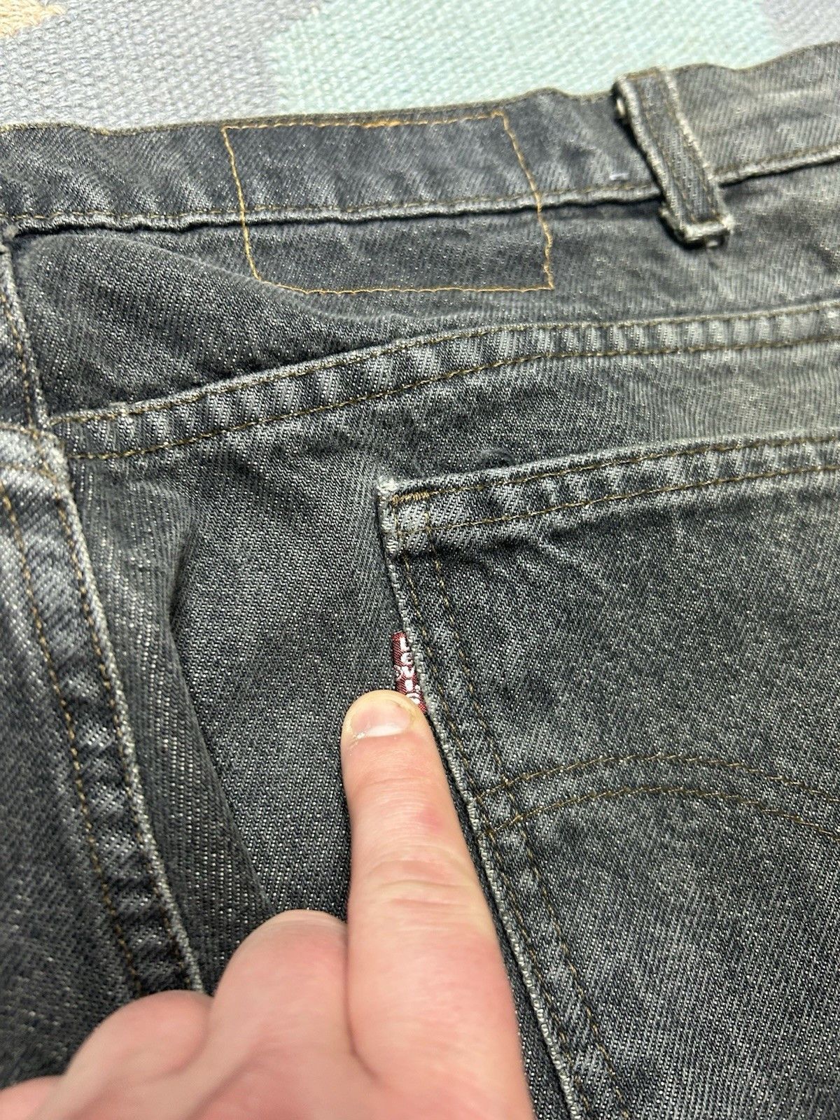 Vintage Vtg 90s Levis 505 jeans faded black distress straight 36x29 Size US 36 / EU 52 - 5 Thumbnail
