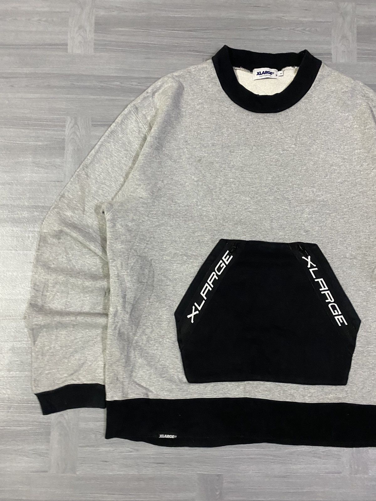 Xlarge XLarge Sweatshirt With Contrasting Design Kangaroo Pocket Size US L / EU 52-54 / 3 - 5 Thumbnail