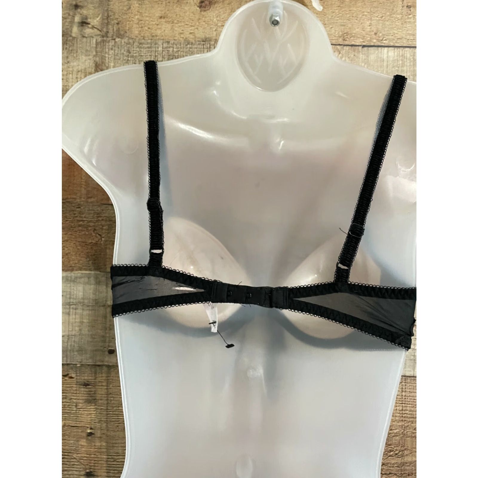 Victoria's Secret VINTAGE Victoria’s Secret Black Lace Bra 34C Size ONE SIZE - 4 Thumbnail