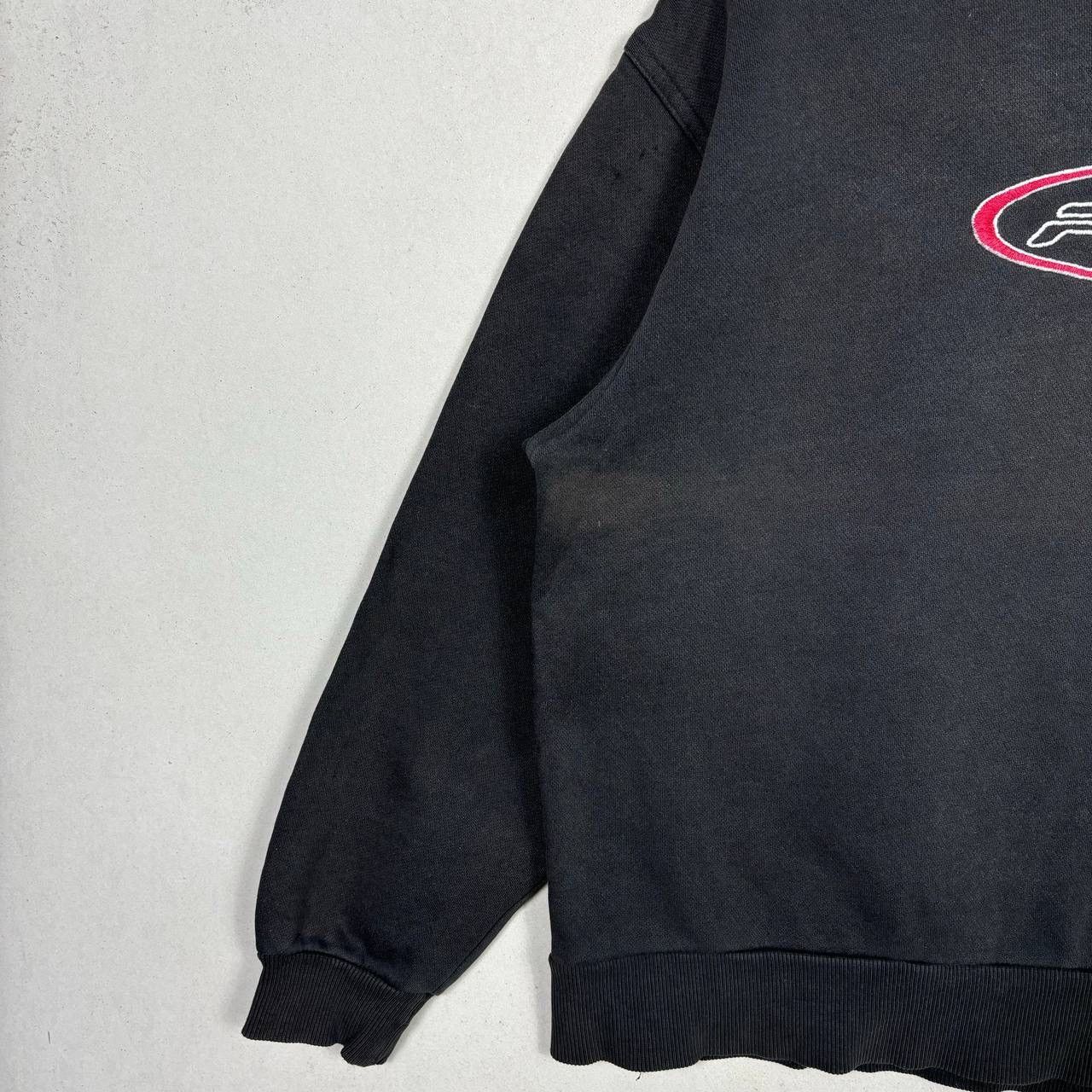 Fila Vintage 90s Fila Oval Logo Boxy Sweatshirt Sun Faded Black Size US M / EU 48-50 / 2 - 5 Thumbnail