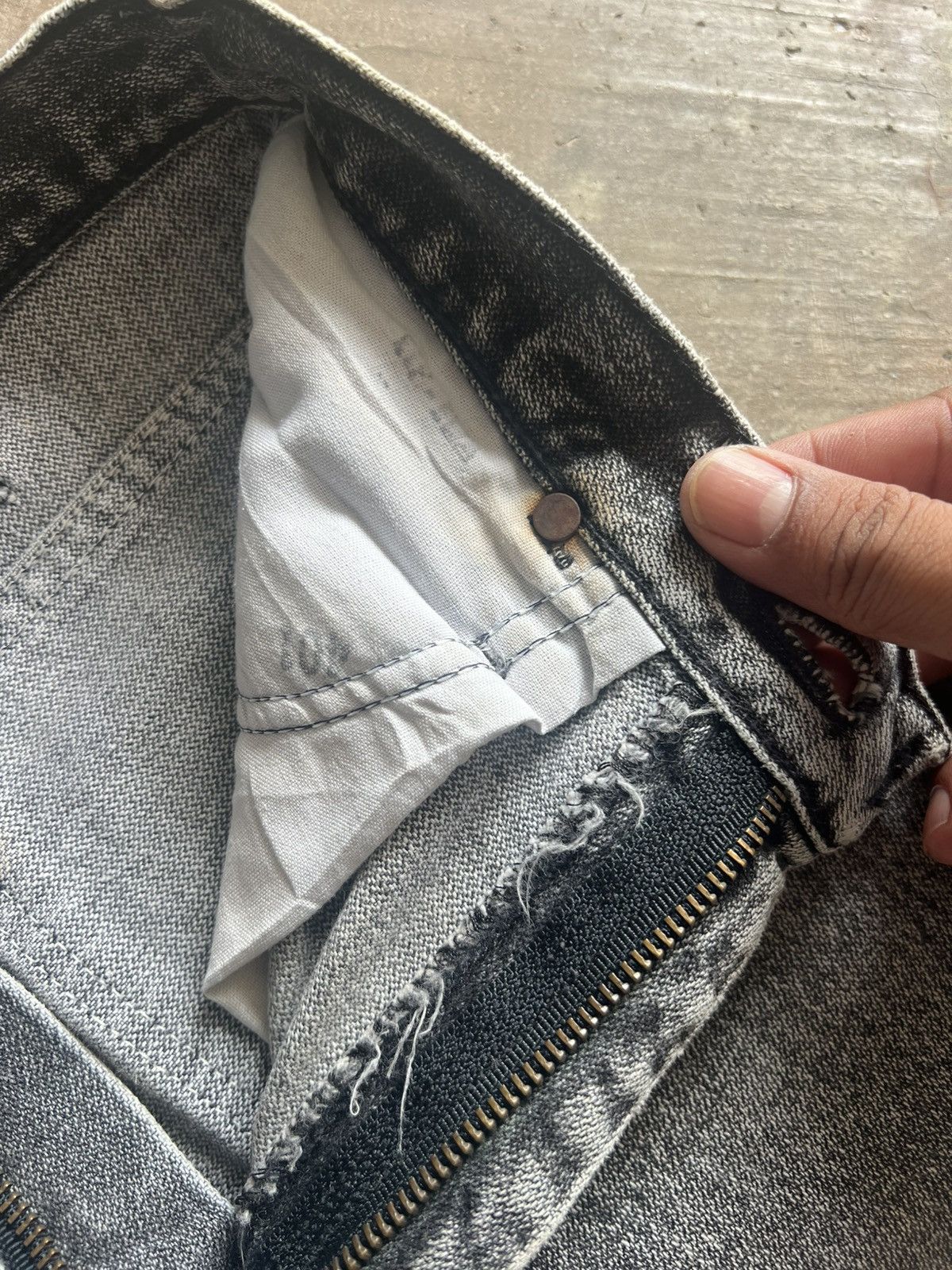 Wrangler VINTAGE WRANGLER GALACTIC WASH DISTRESSED DENIM JEANS Size US 28 / EU 44 - 13 Thumbnail