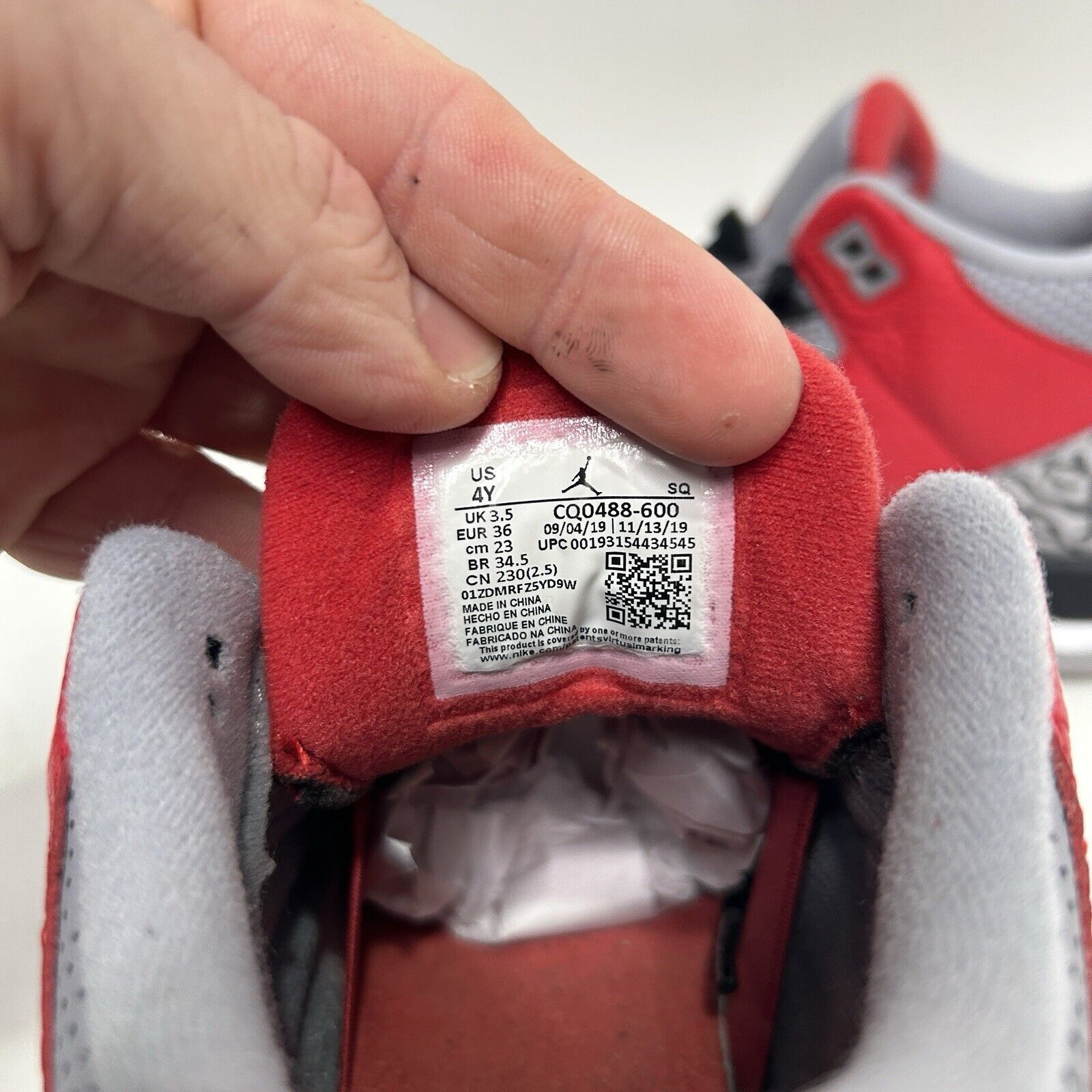Nike Nike Shoes Air Jordan 3 Retro SE GS “Unite/Fire Red” 2024 Size US 5.5 / IT 35.5 - 8 Thumbnail