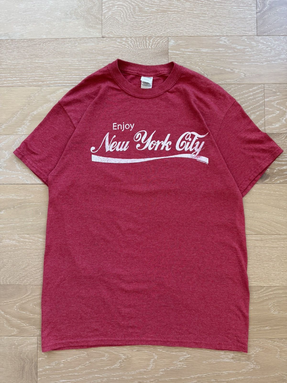 Gildan Enjoy New York City Coca Cola Shirt Streetwear Size US M / EU 48-50 / 2 - 2 Thumbnail