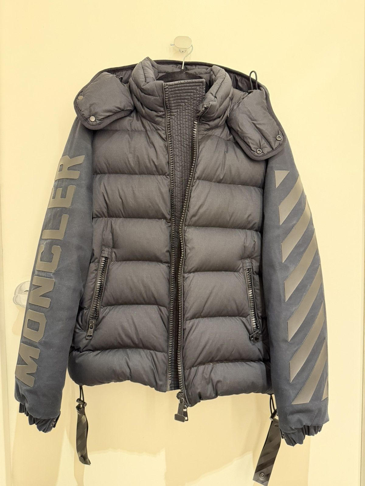 Moncler × Off-White Moncler x Off-White Jacket RARE Size US S / EU 44-46 / 1 - 1 Thumbnail