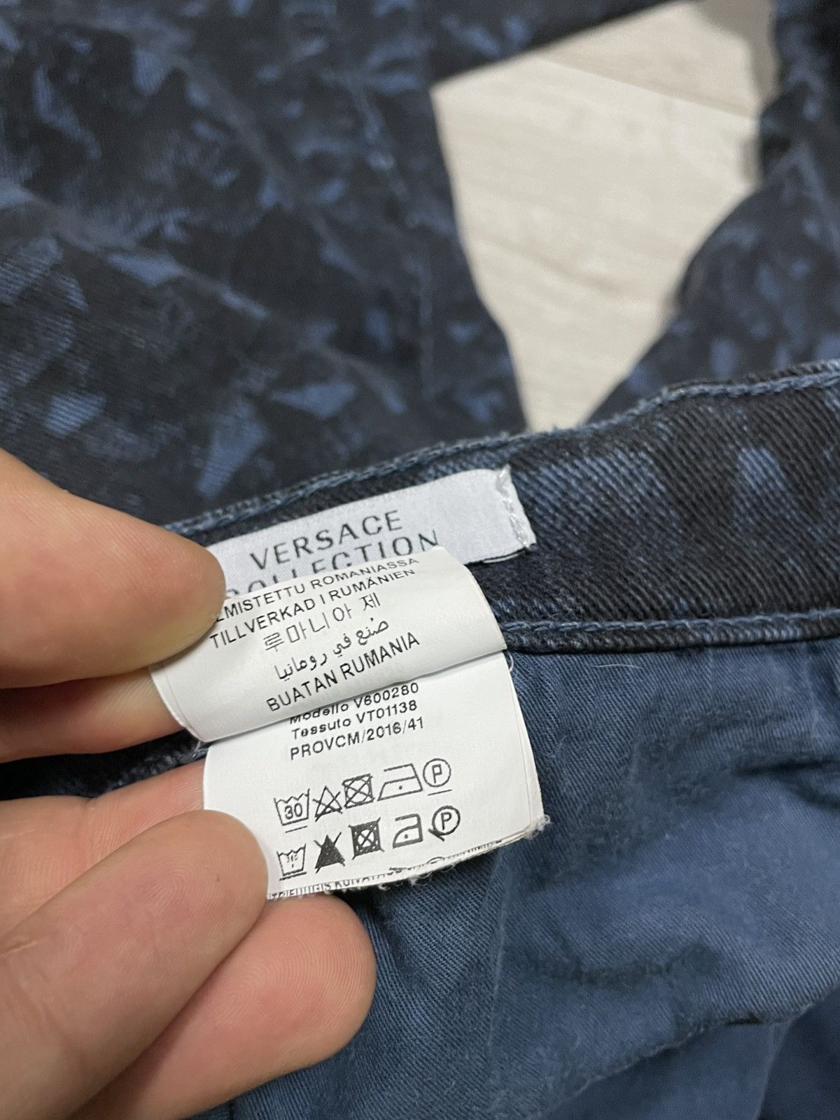 Versace Jeans Couture Versace jeans all over print medusa pattern denim pants Size US 34 / EU 50 - 9 Thumbnail
