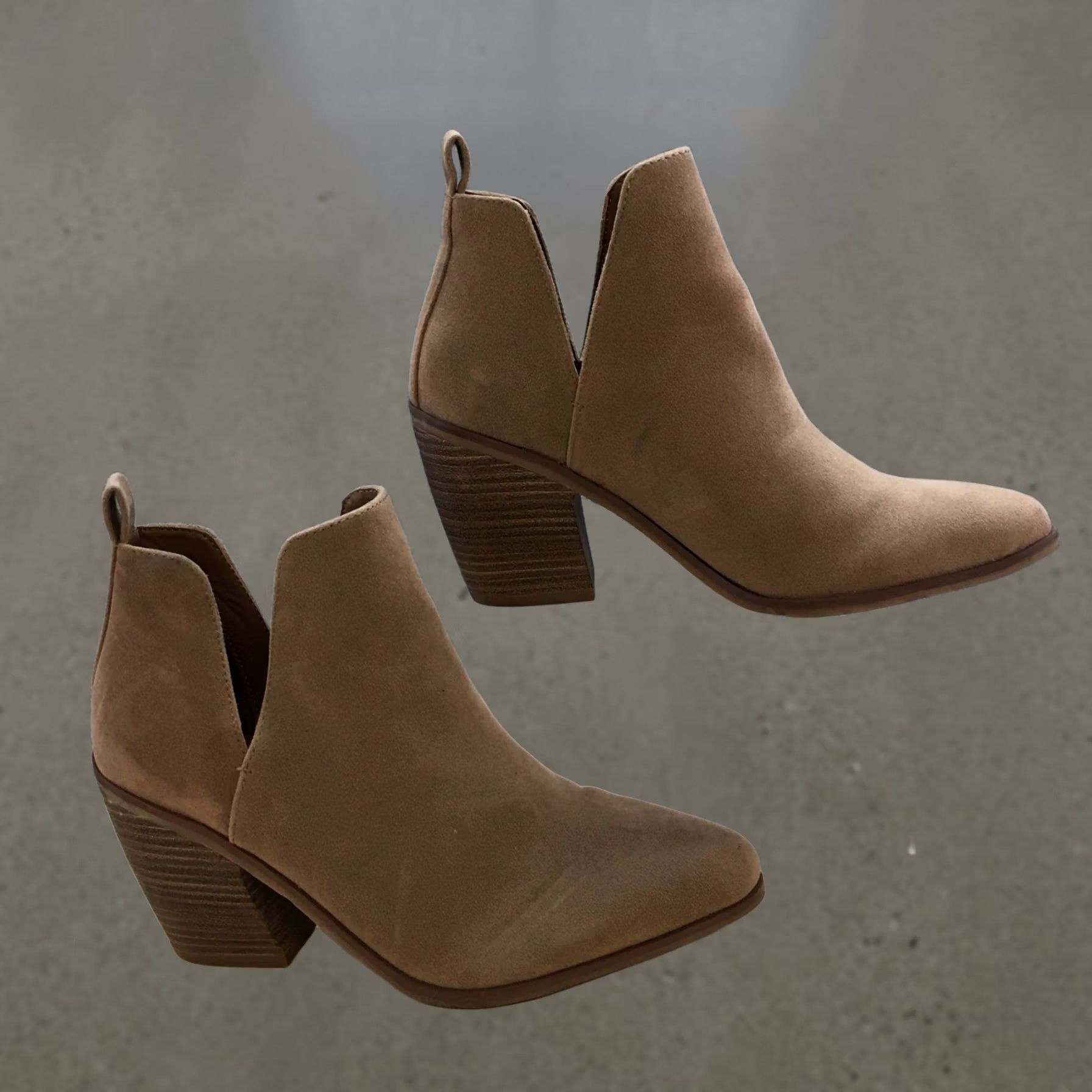Vintage Universal Thread Boots Womens 7.5 Ankle Booties Brown Leather Pull On High Heel Block Casual Shoes Womens Shoes Size US 8 / IT 38 - 1 Thumbnail