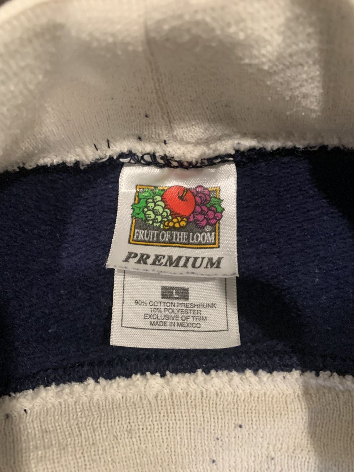 Fruit Of The Loom 90s I beleive in angles fruit of the loom crewneck Size US L / EU 52-54 / 3 - 3 Thumbnail