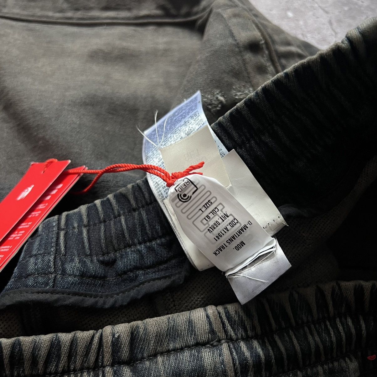 Diesel Diesel D-MARTIANS TRACK Sweat Jeans Dirty Wash Size L Size US 33 - 6 Thumbnail