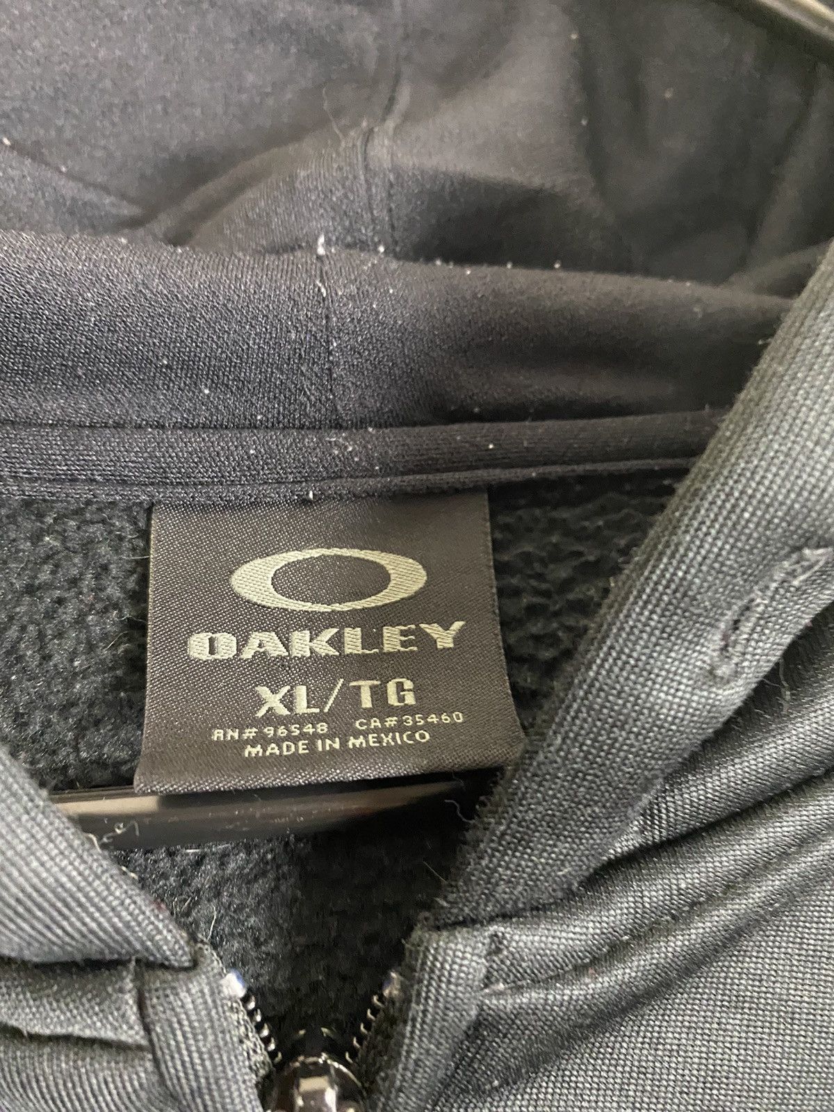 Oakley × Vintage Vintage Oakley Zip Up Hoodie Sweatshirt Jacket Size US XL / EU 56 / 4 - 3 Thumbnail