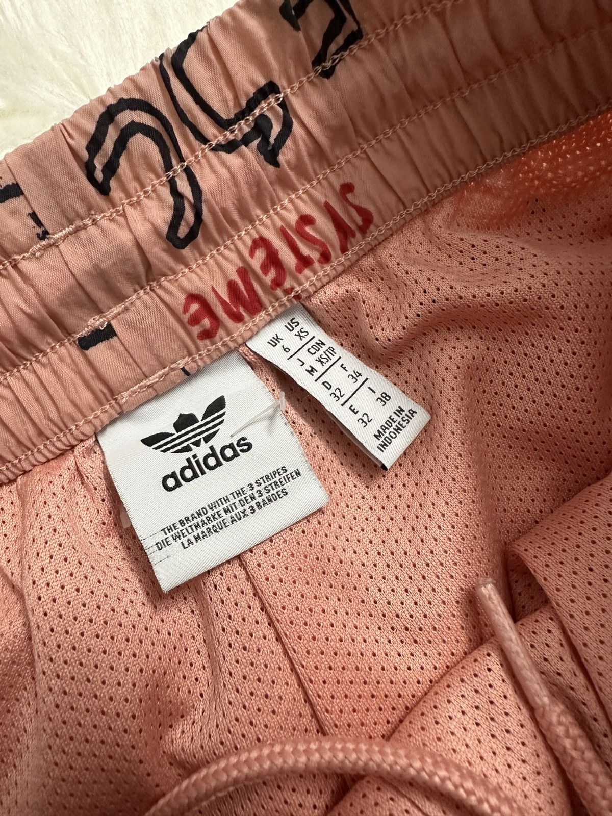 Adidas Adidas track pants trace pink original Size 24" / US 00 / IT 34 - 8 Thumbnail
