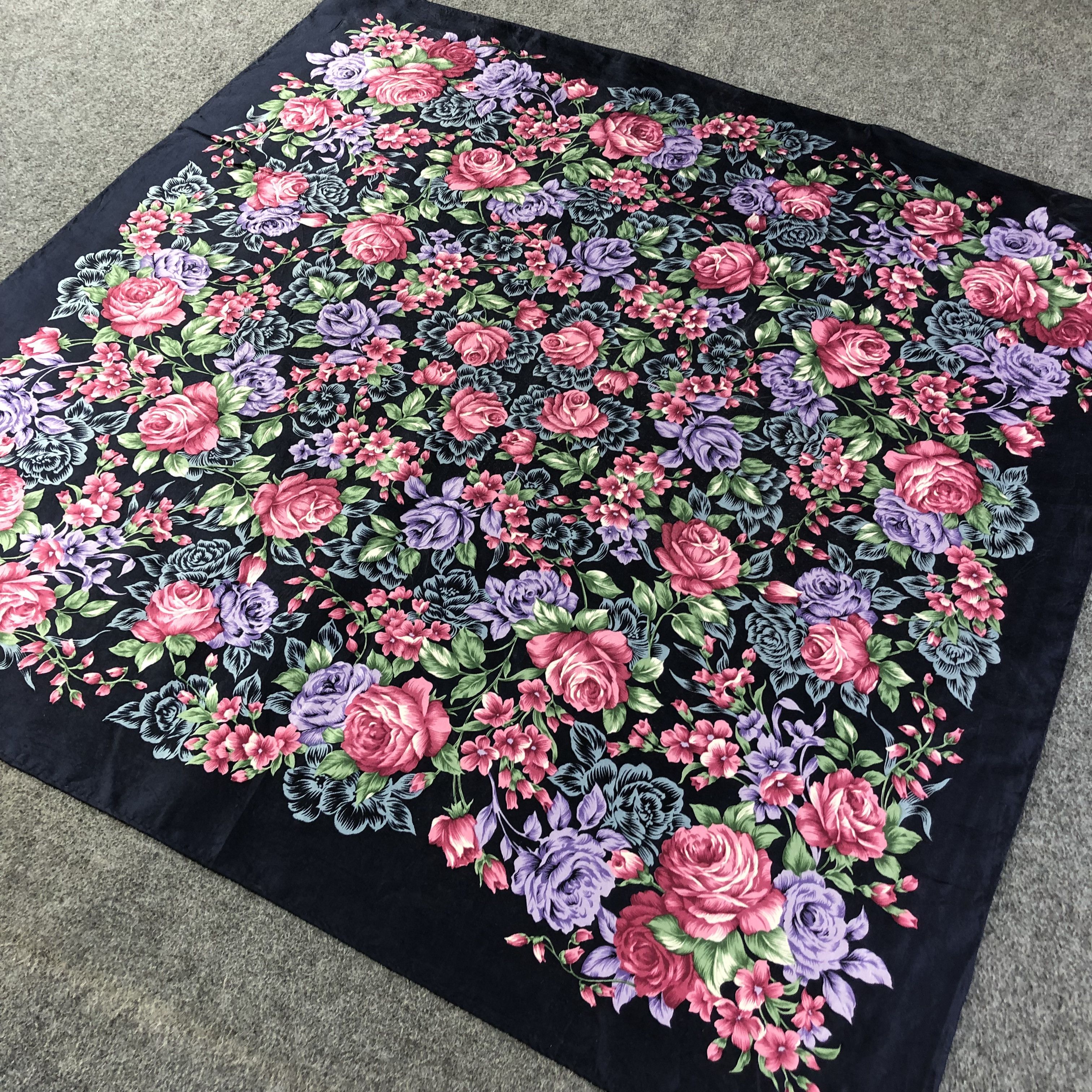 Japanese Brand Luxury Floral Silk Scarf M564 Size ONE SIZE - 2 Thumbnail