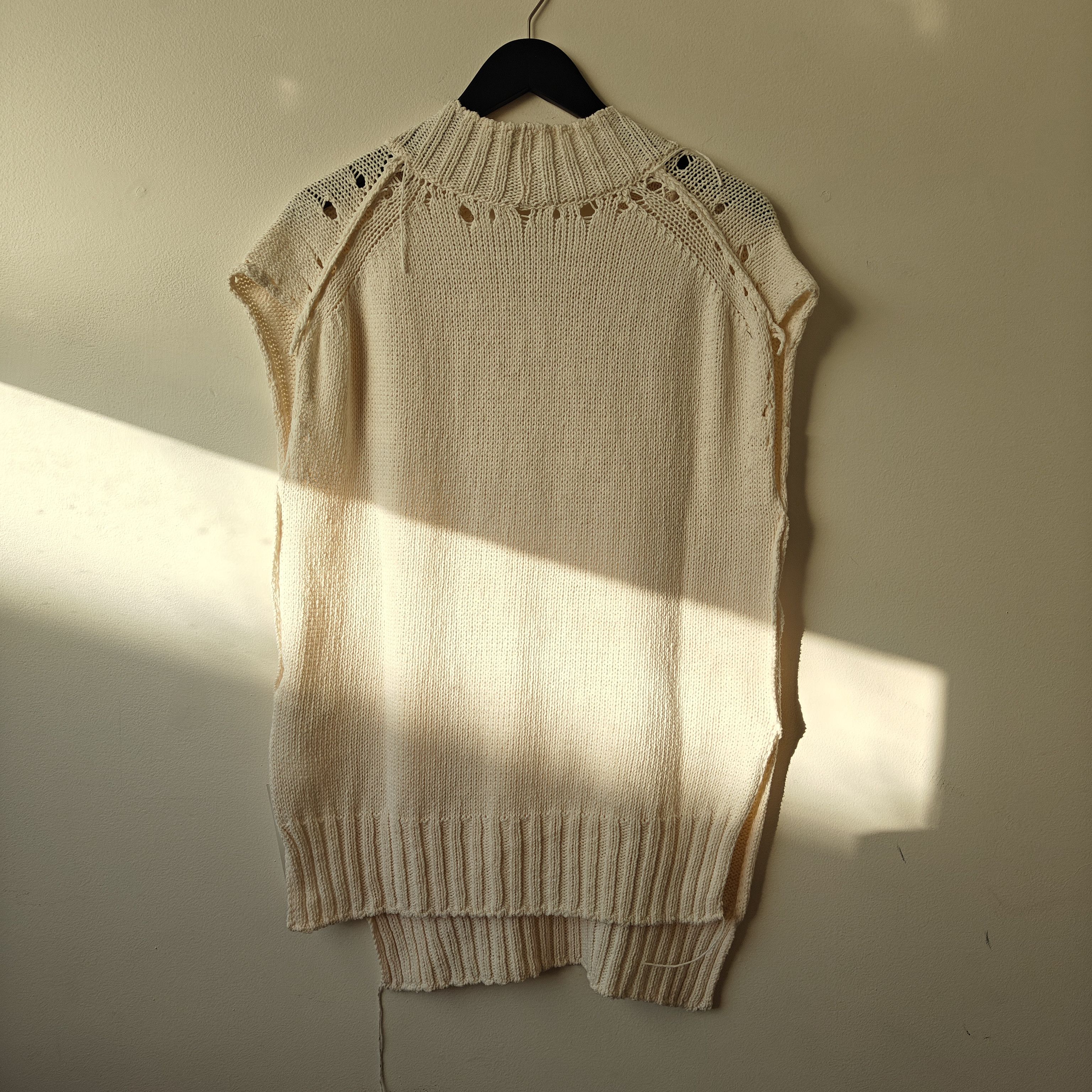 Y's LNWOT Distressed v neck sweater collegiate ivy Size US M / EU 48-50 / 2 - 11 Thumbnail