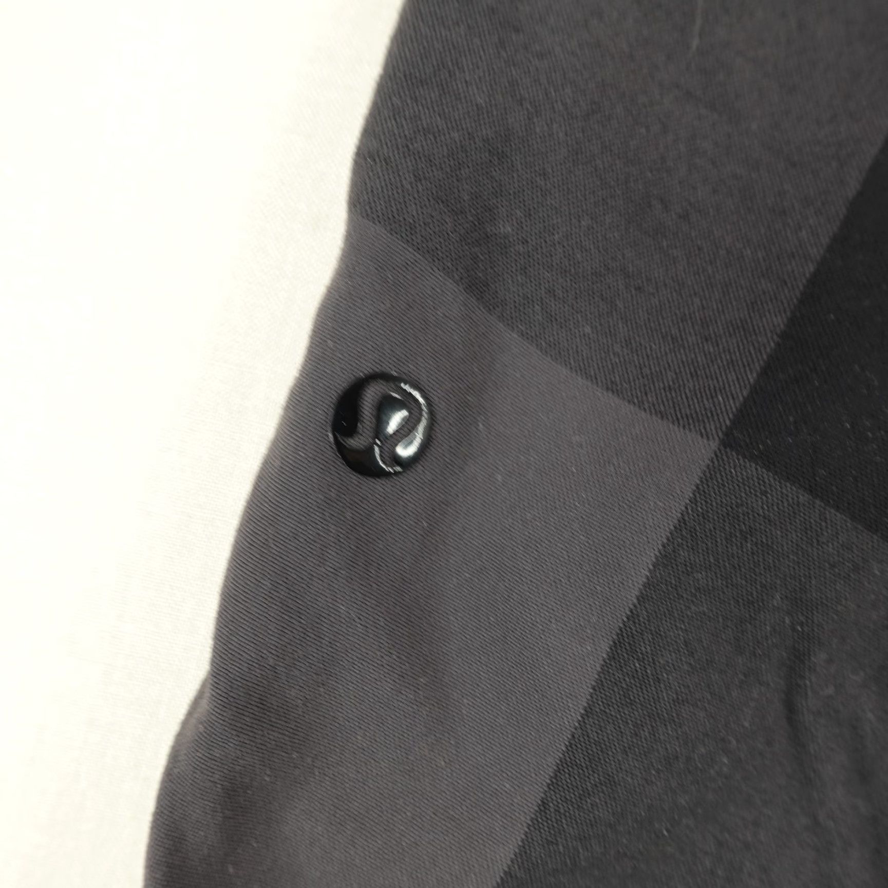 Lululemon Lululemon Shorts Men 38 Black Gray Plaid Nylon Blend Performance Chino Athletic Stretch Pockets Inseam 11in Flat Front Casual Travel Size US 38 / EU 54 - 4 Thumbnail