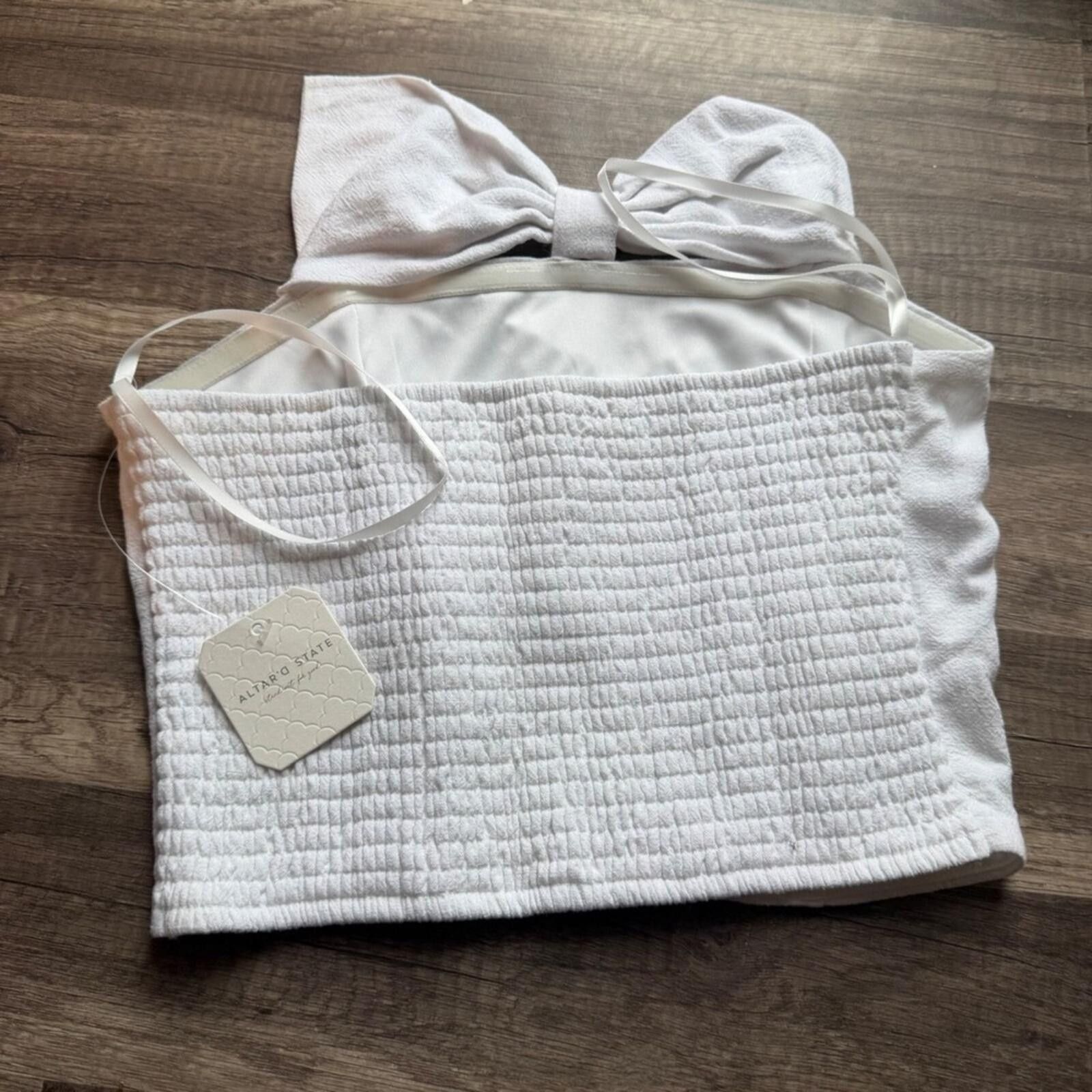 Other Altar'd State White Bow Strapless Smocked Tube Top Size M / US 6-8 / IT 42-44 - 4 Thumbnail