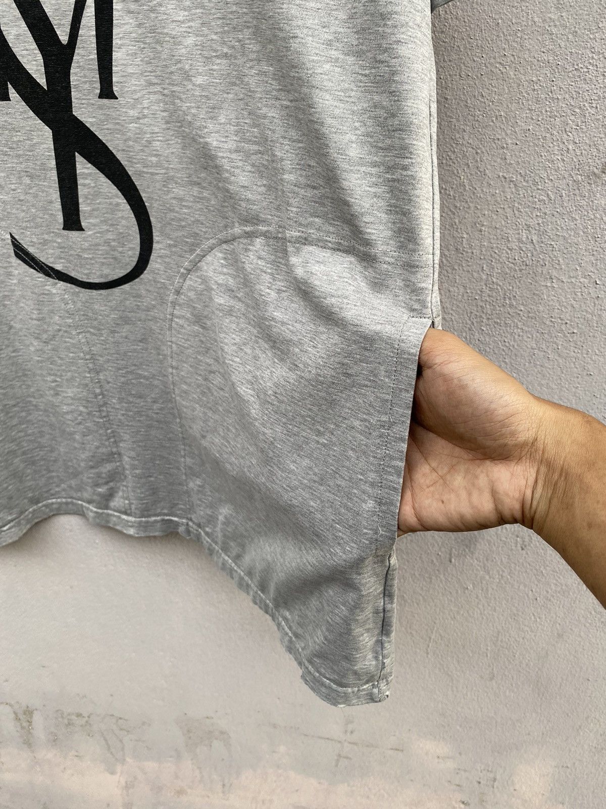 Hysteric Glamour 🔥Distressed/Rugged Hysteric Glamour Ripoff YSL Logo Tshirt Size US L / EU 52-54 / 3 - 6 Thumbnail
