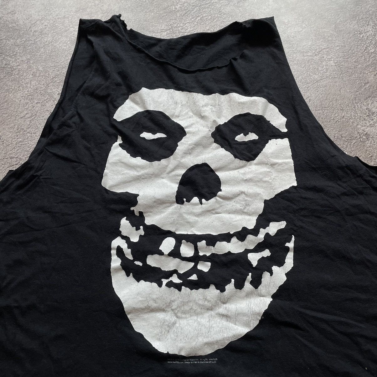 Vintage Vintage Y2K Misfits Graphic Tee Skull Horror Punk Grunge XL Size US XL / EU 56 / 4 - 5 Thumbnail
