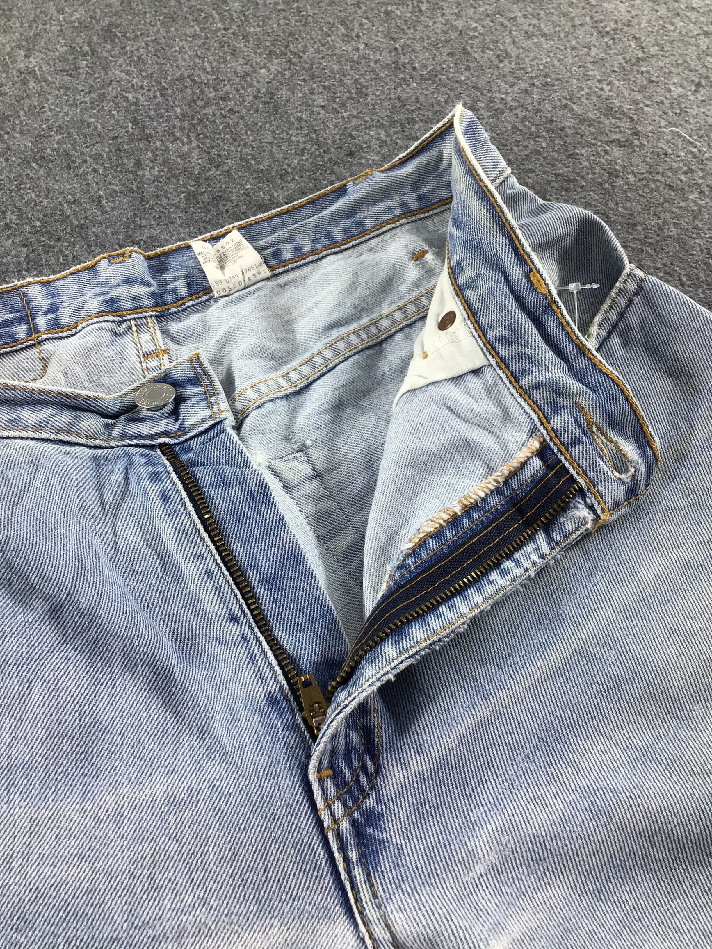 Levi's Vintage Levis 560 Jeans Distress Faded Blue Denim -J559 Size US 30 / EU 46 - 9 Thumbnail