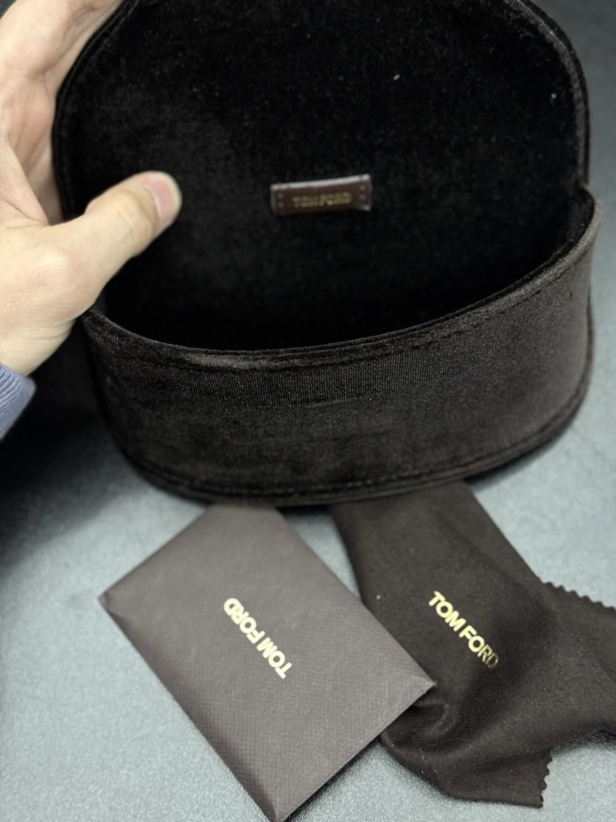 Tom Ford Tom Ford Oversized Sunglasses Knot Brown Gradient Size ONE SIZE - 12 Thumbnail