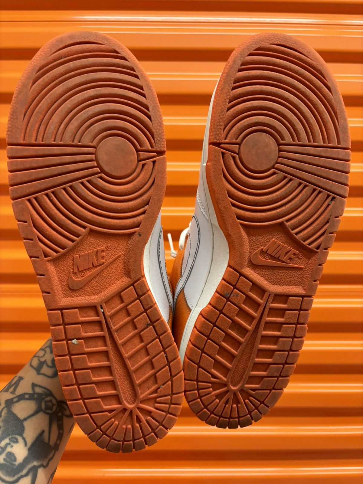Nike × Vintage ***FINAL DROP*** RARE 2008 NIKE DUNK LOW LEATHER 11.5 Size US 11.5 / EU 44-45 - 17 Thumbnail