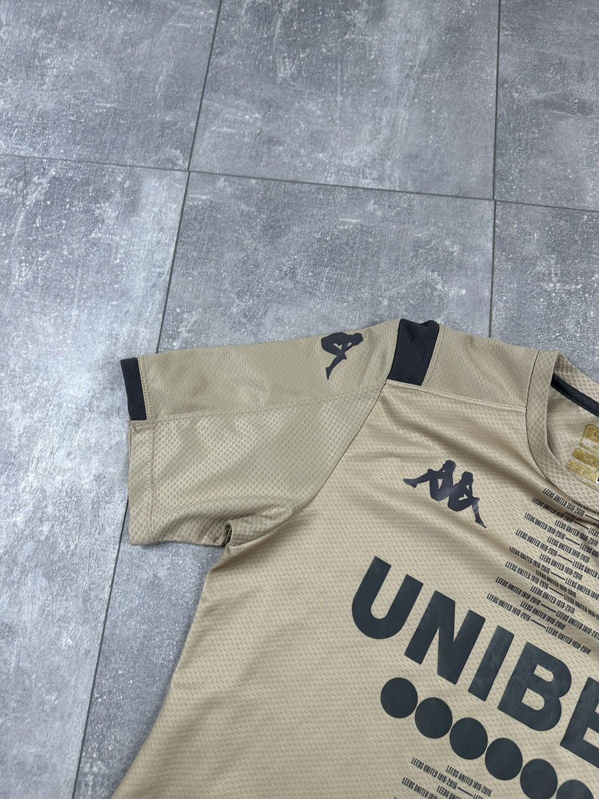 Kappa Kappa Leeds United 2019/20 Training 100 Years Jersey Size US M / EU 48-50 / 2 - 10 Thumbnail