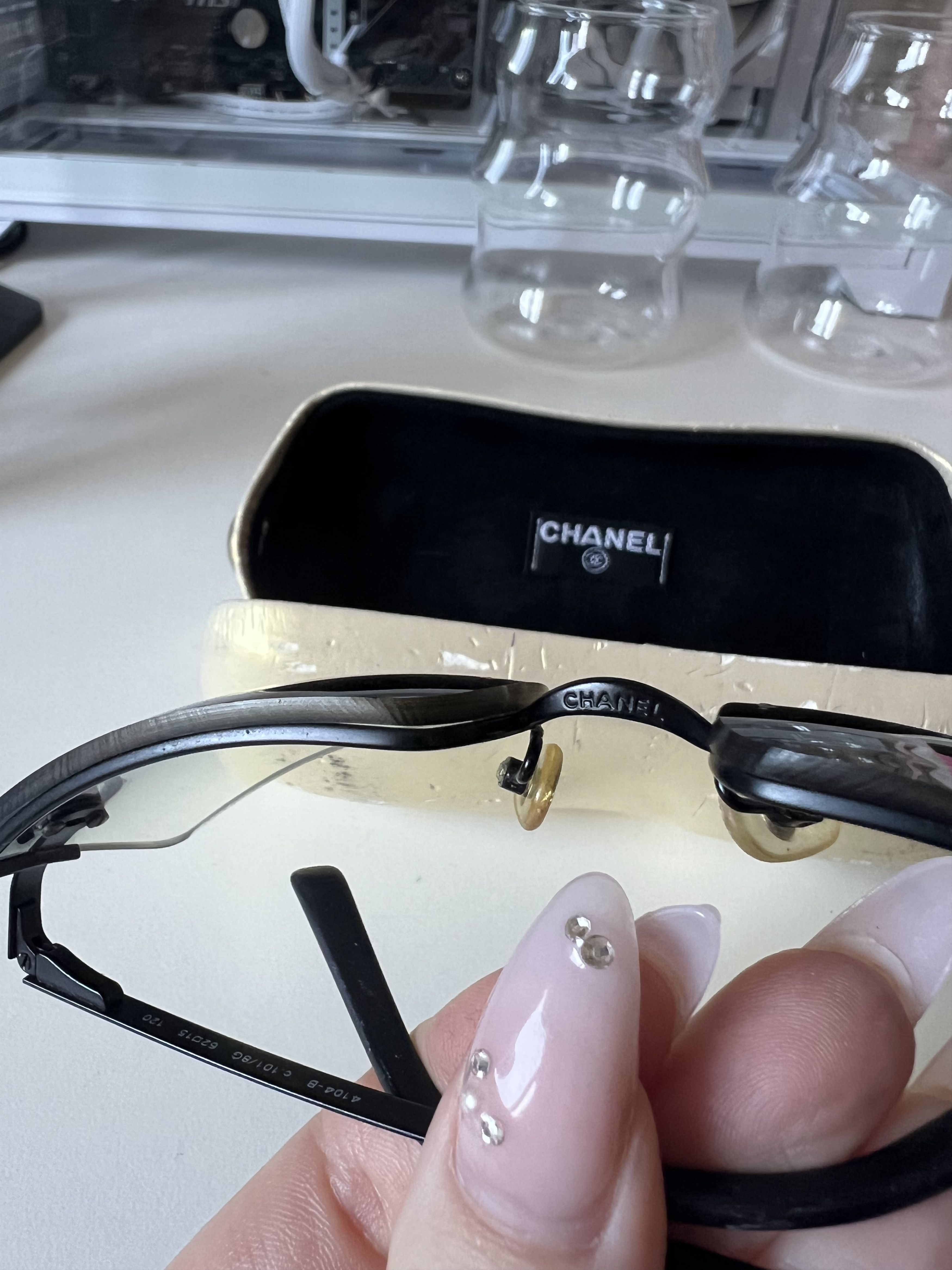 Chanel Chanel vintage rimless sunglasses 4104B. Size ONE SIZE - 5 Thumbnail
