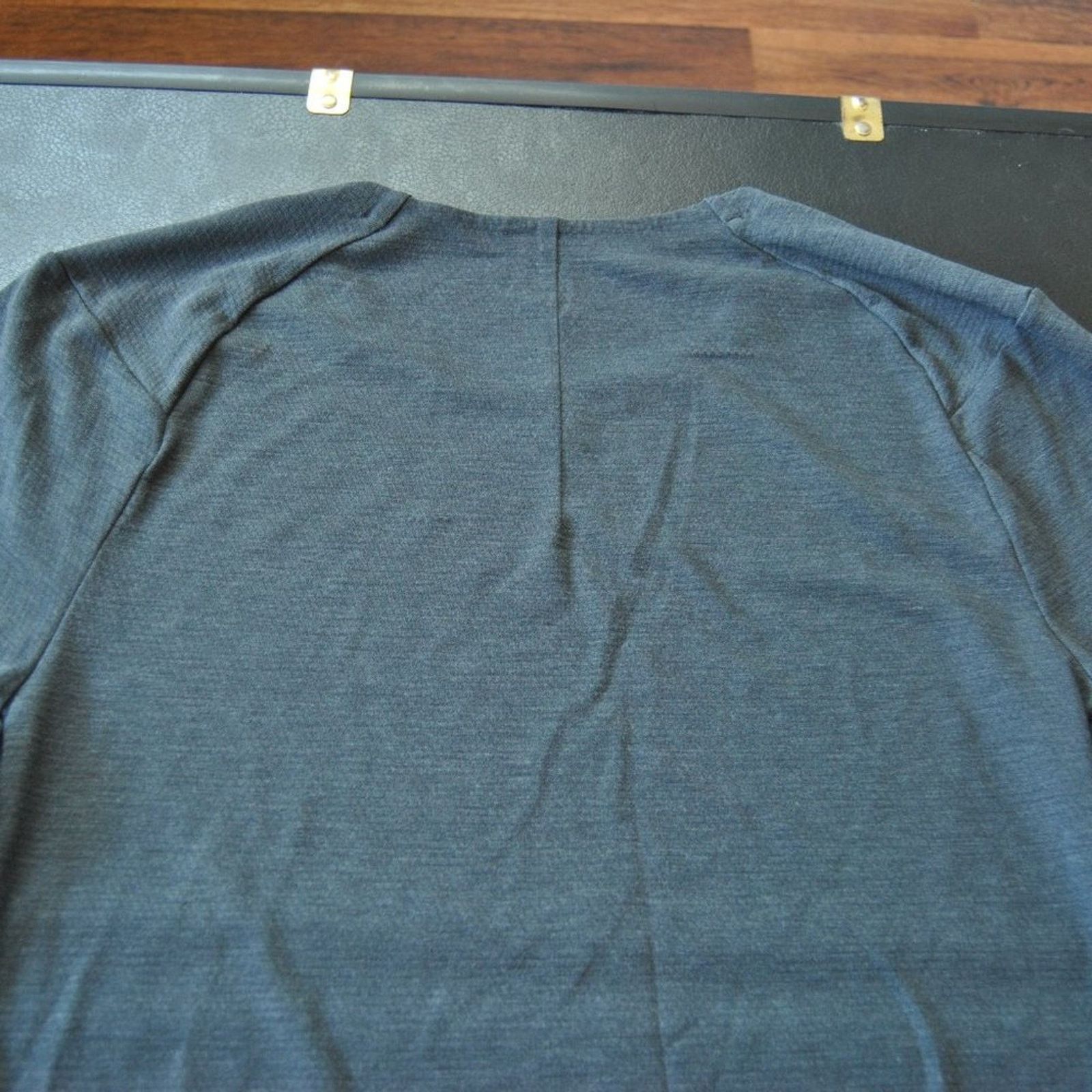 Lululemon Lululemon Athletica Small Dark Gray Long Sleeve Shirt Size US S / EU 44-46 / 1 - 8 Thumbnail
