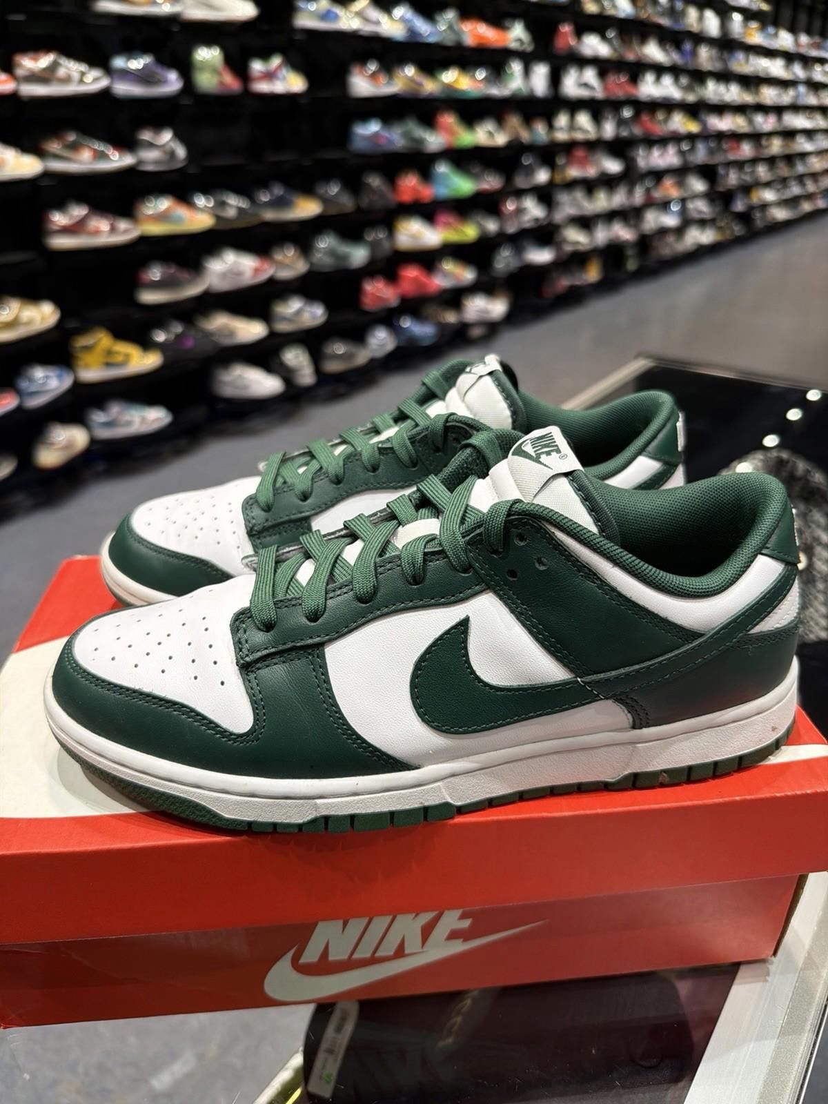 Nike Nike Dunk Low Michigan State Size 8.5 Preowned Authentic Size US 8.5 / EU 41-42 - 5 Thumbnail