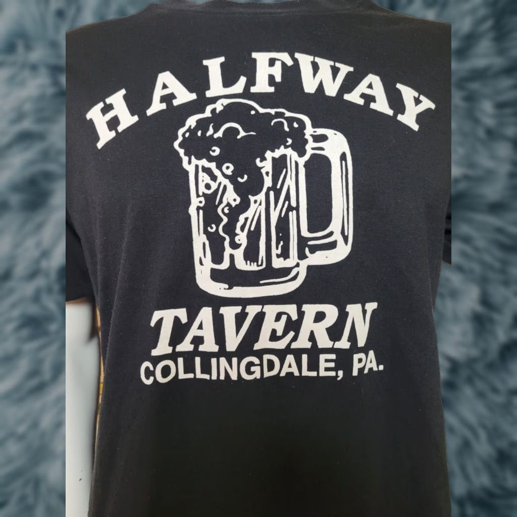 Hanes Halfway Tavern/Collingdale PA T Shirt Large Hanes Black Crew Neck Short Sleeve Logo Men Size US L / EU 52-54 / 3 - 1 Thumbnail